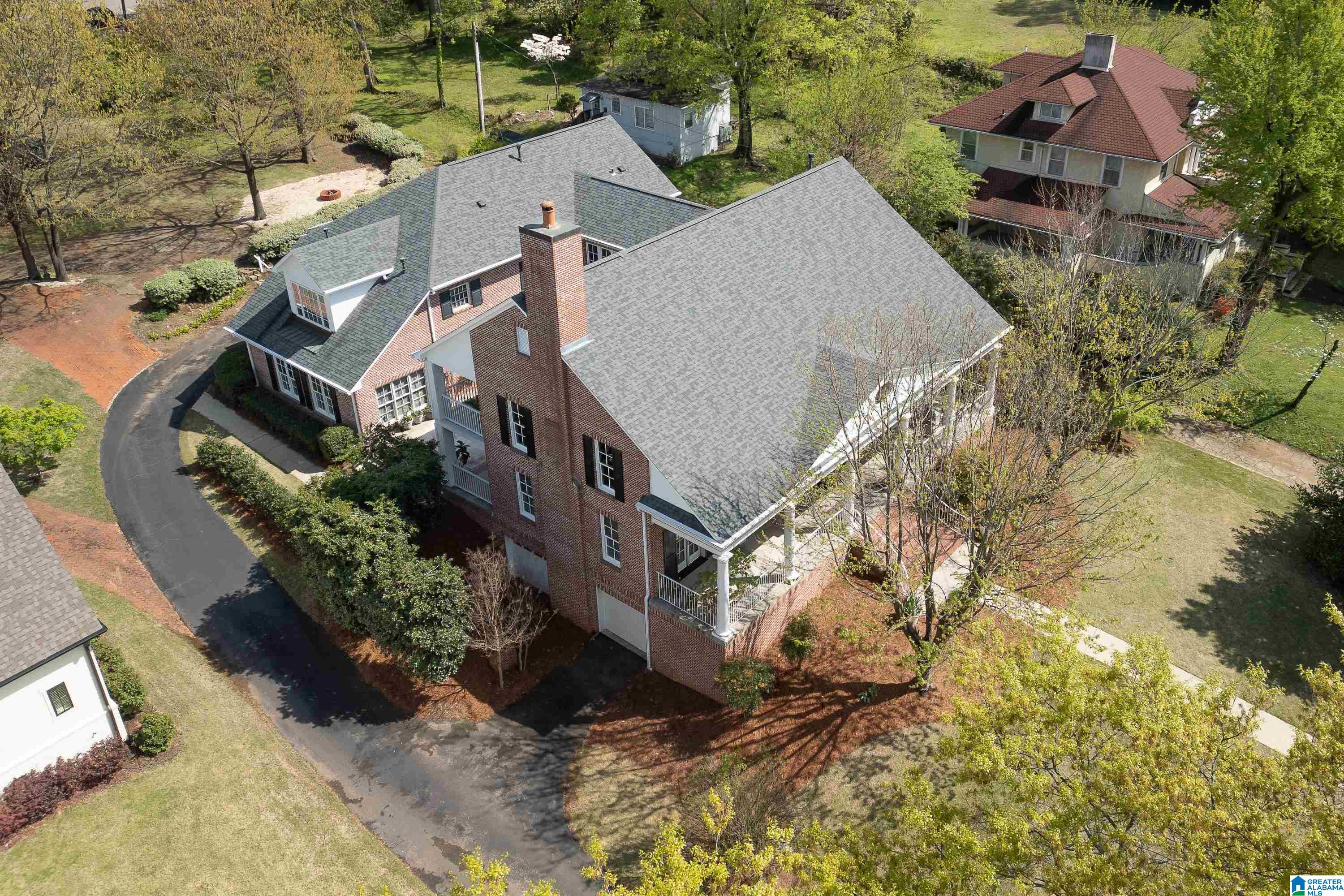 3 GLEN IRIS PARK