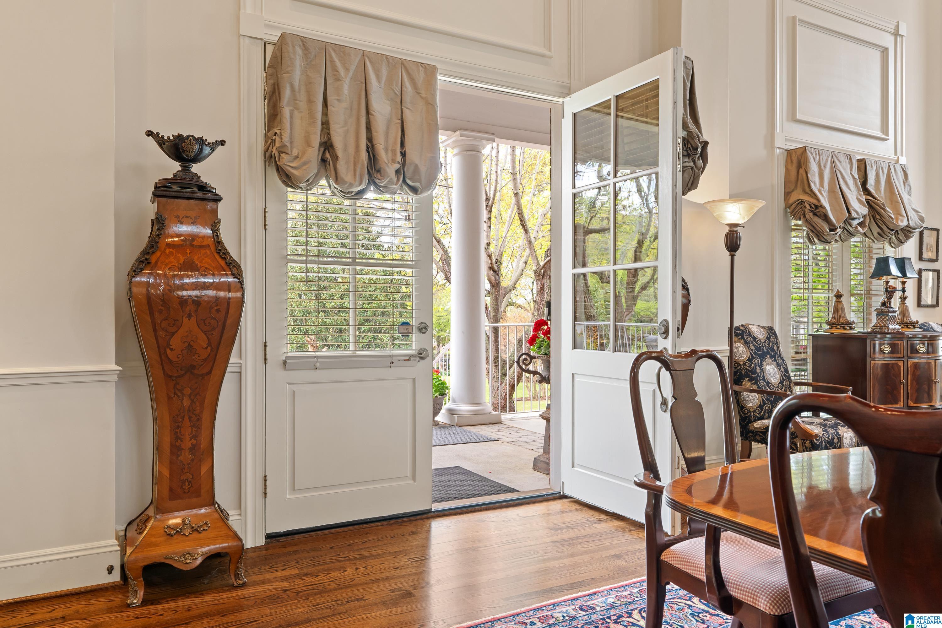 3 GLEN IRIS PARK