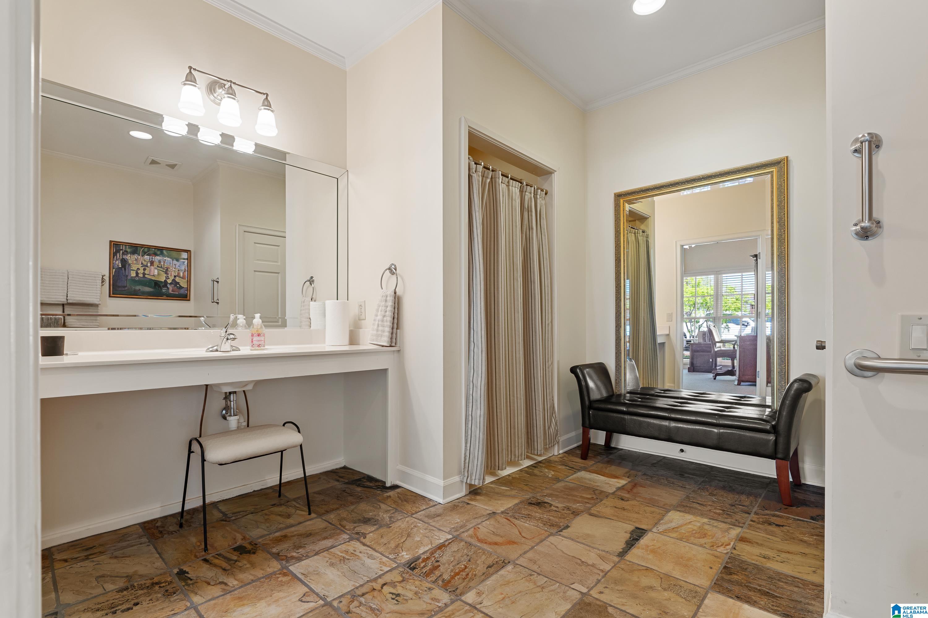 3 GLEN IRIS PARK