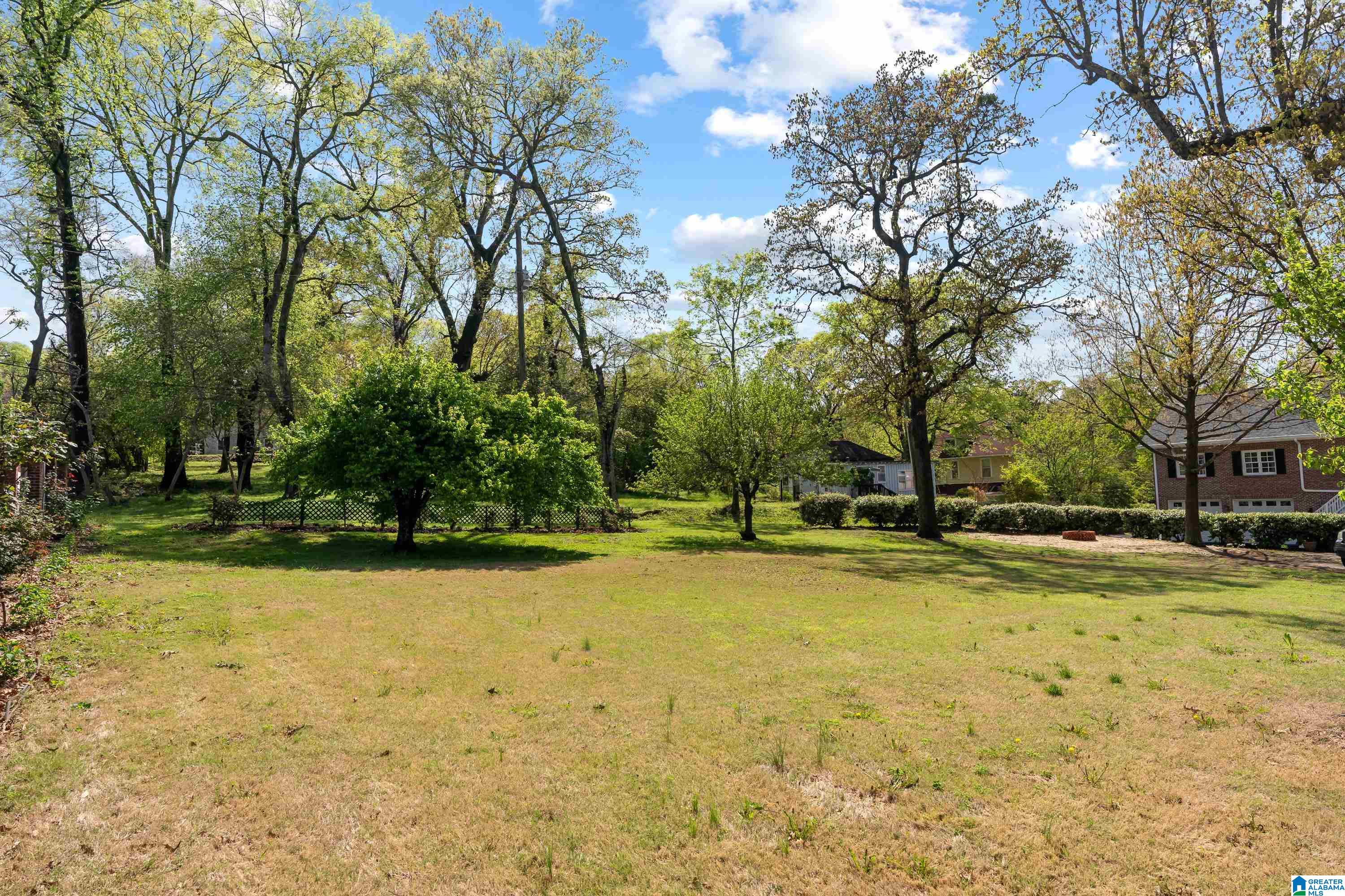 3 GLEN IRIS PARK