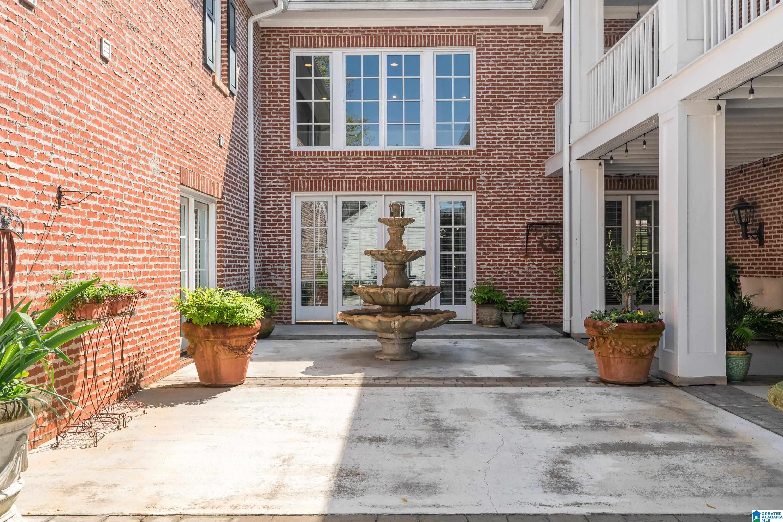 3 GLEN IRIS PARK