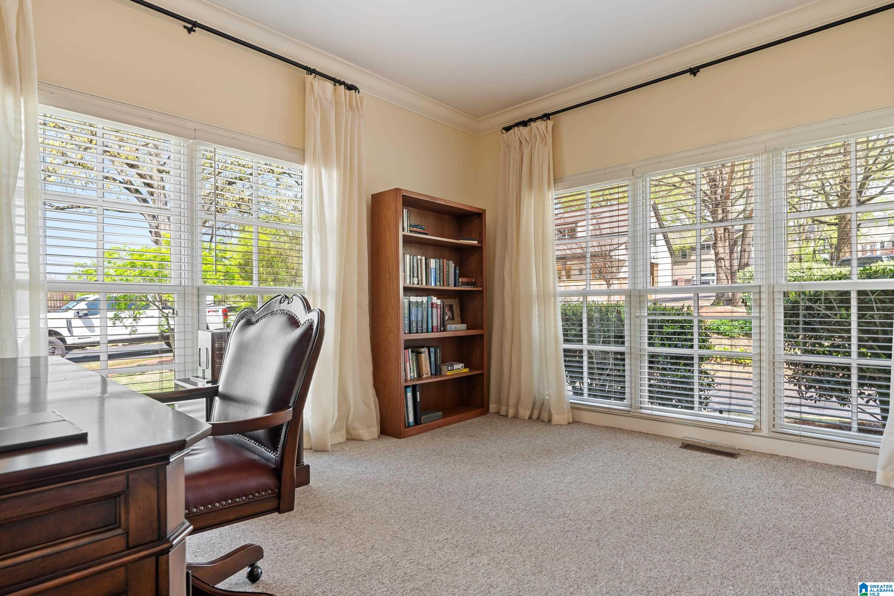 3 GLEN IRIS PARK