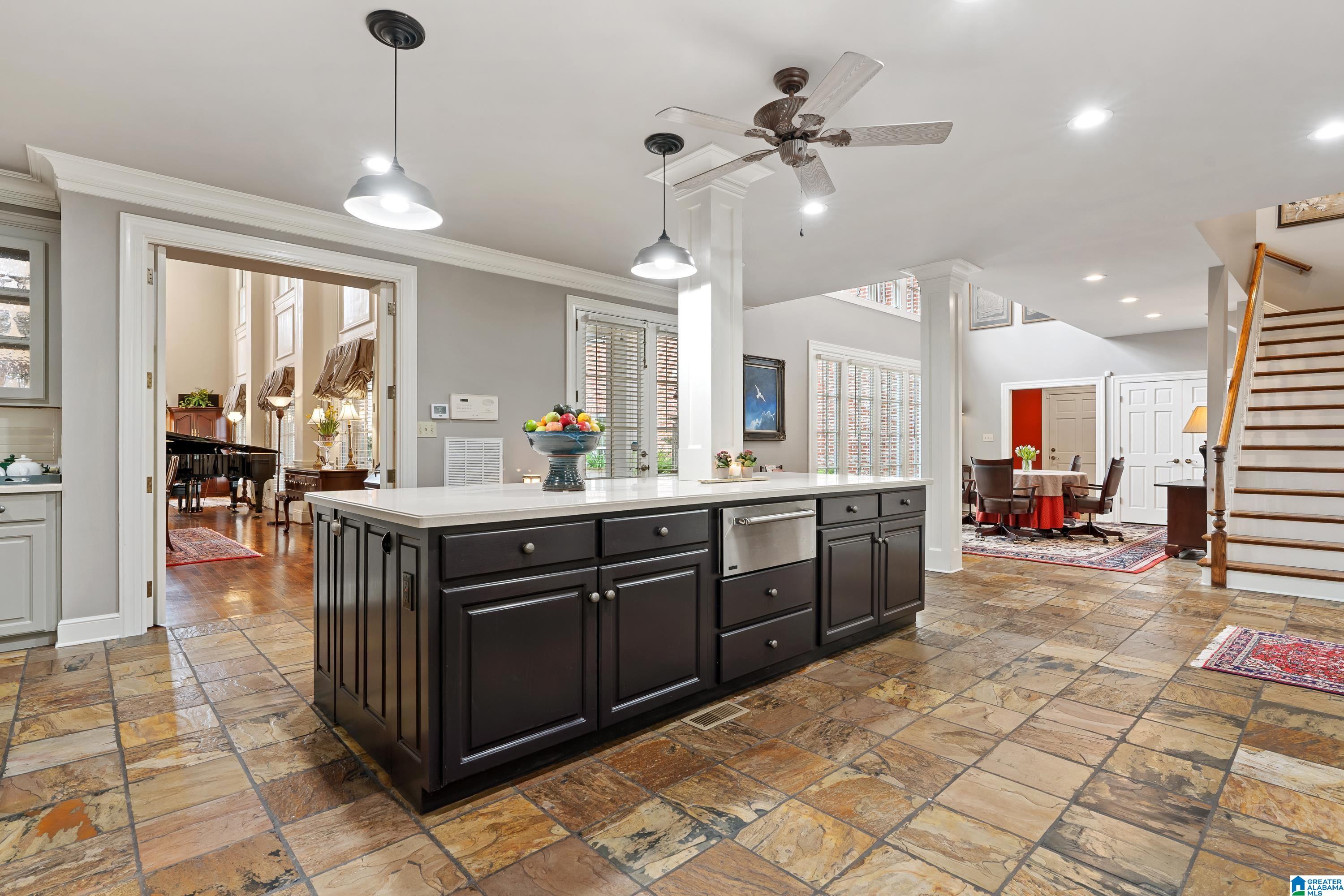 3 GLEN IRIS PARK