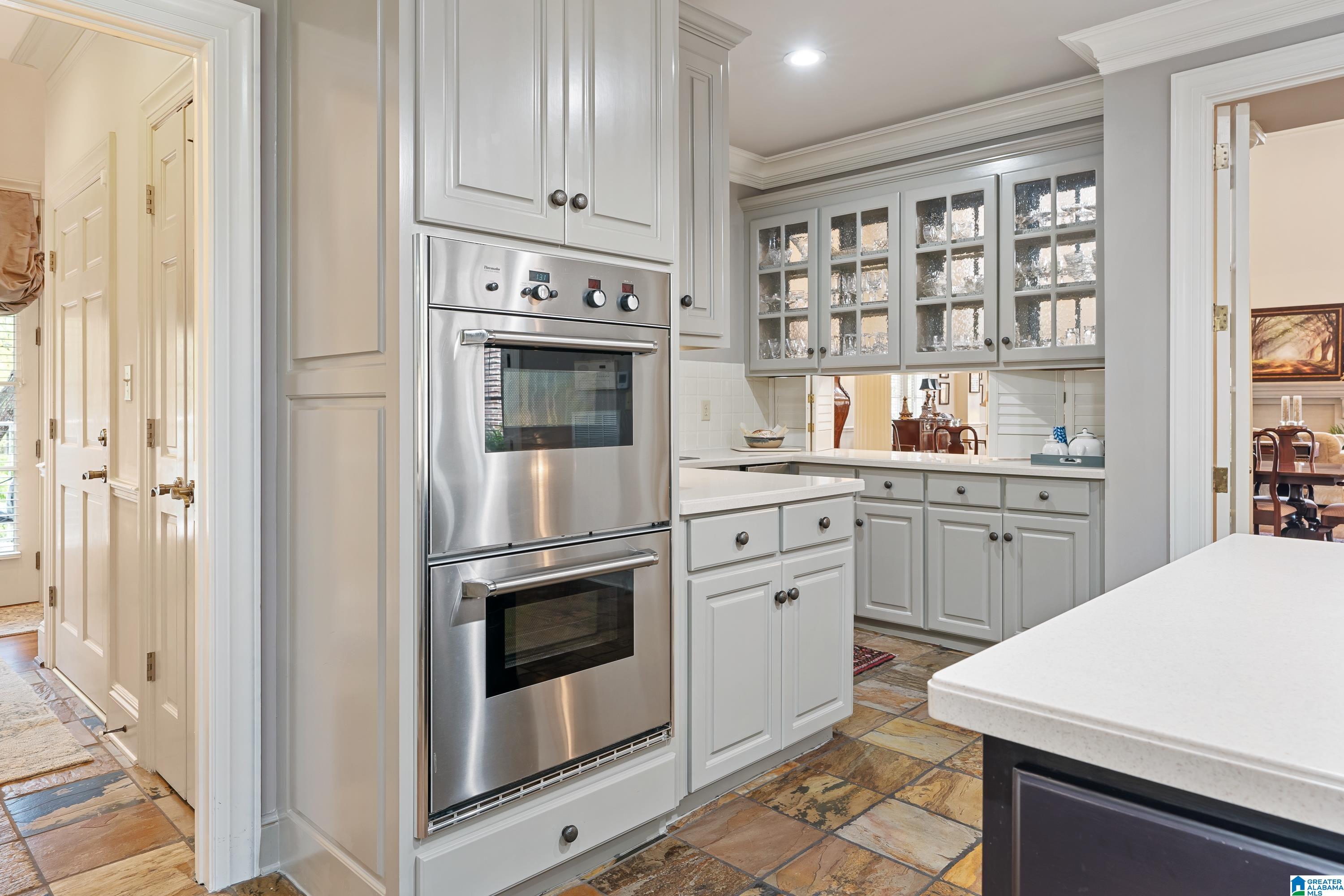 3 GLEN IRIS PARK