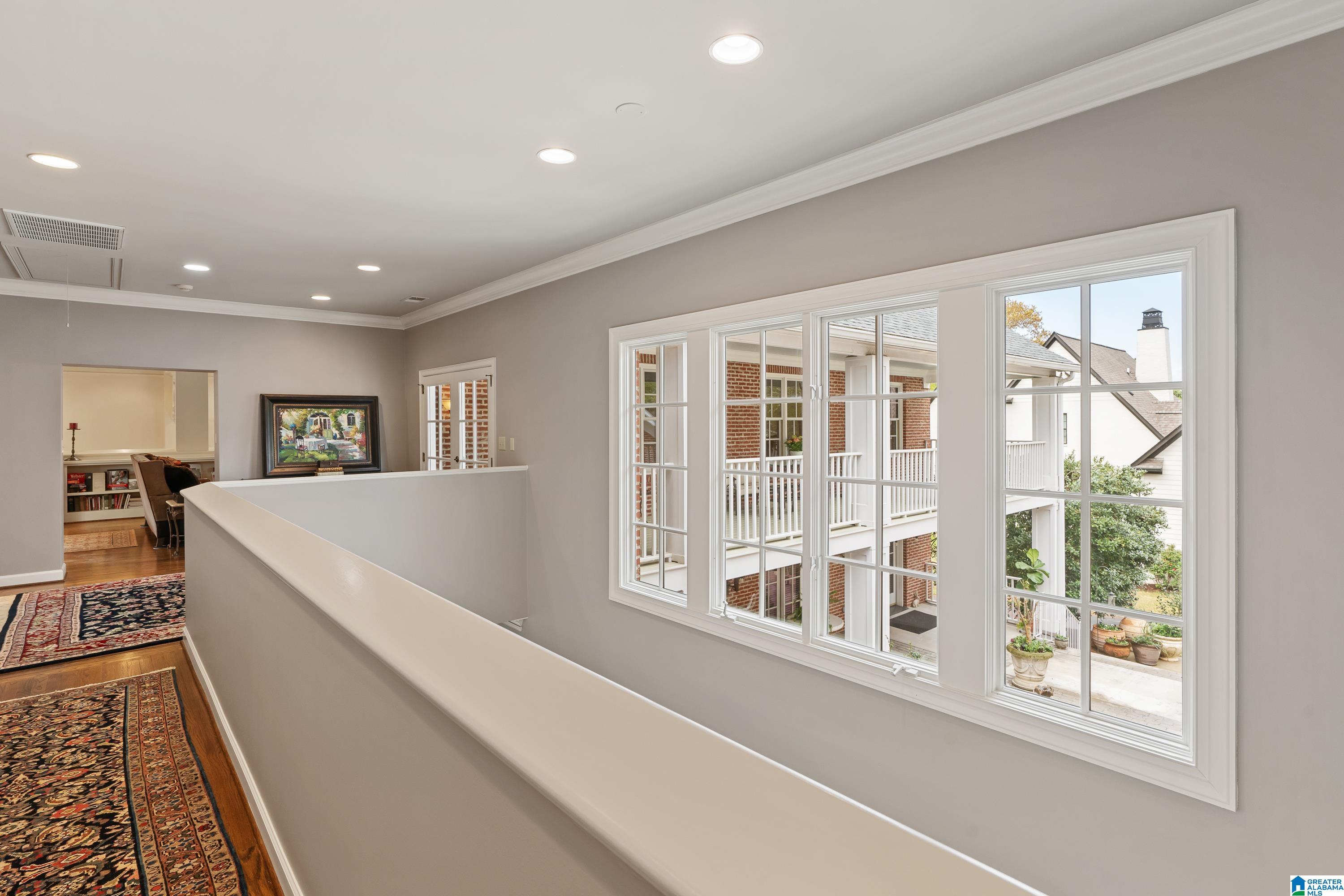 3 GLEN IRIS PARK