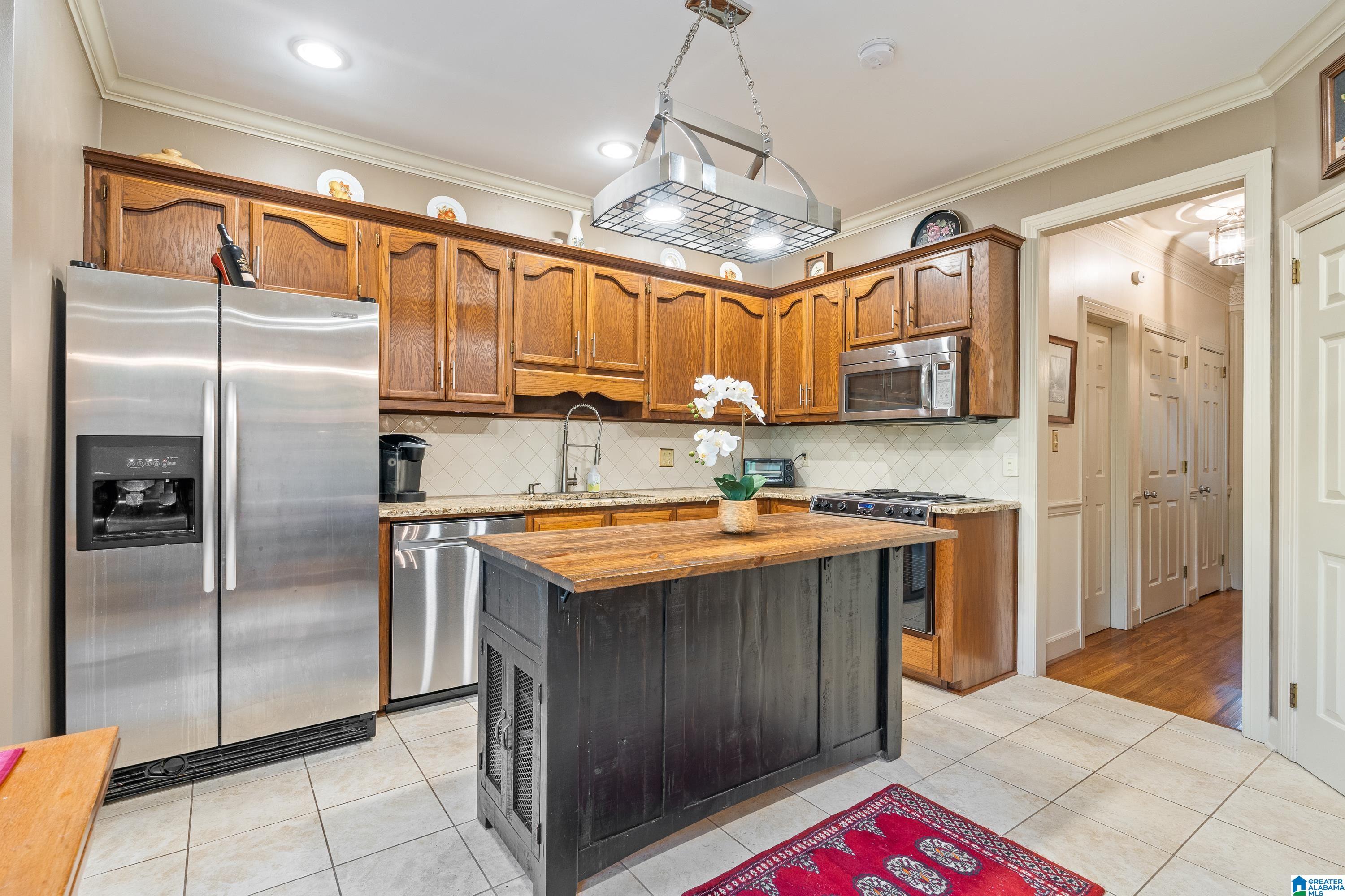3111 CHESTNUT OAKS DRIVE