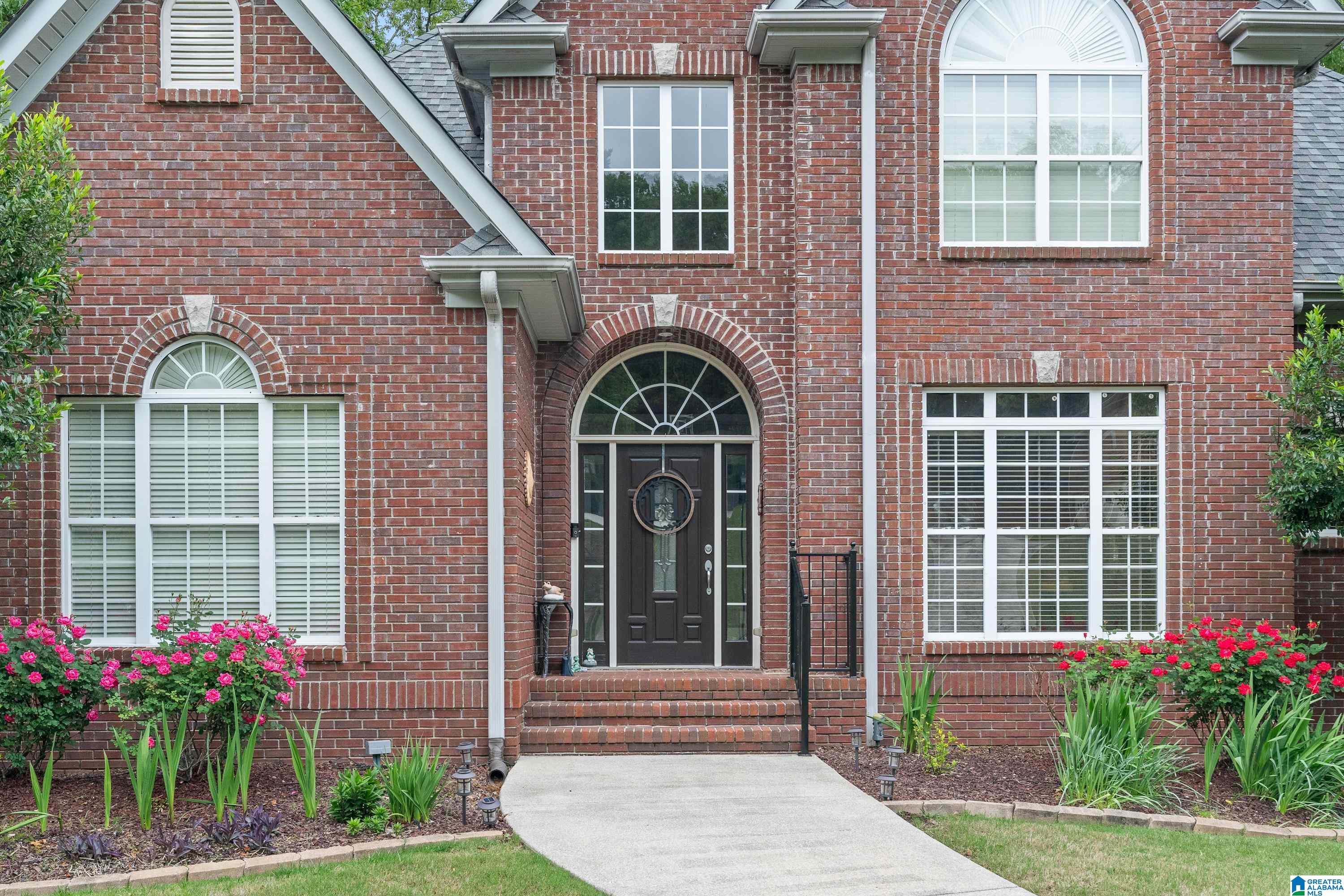 1211 WOODLANDS WAY