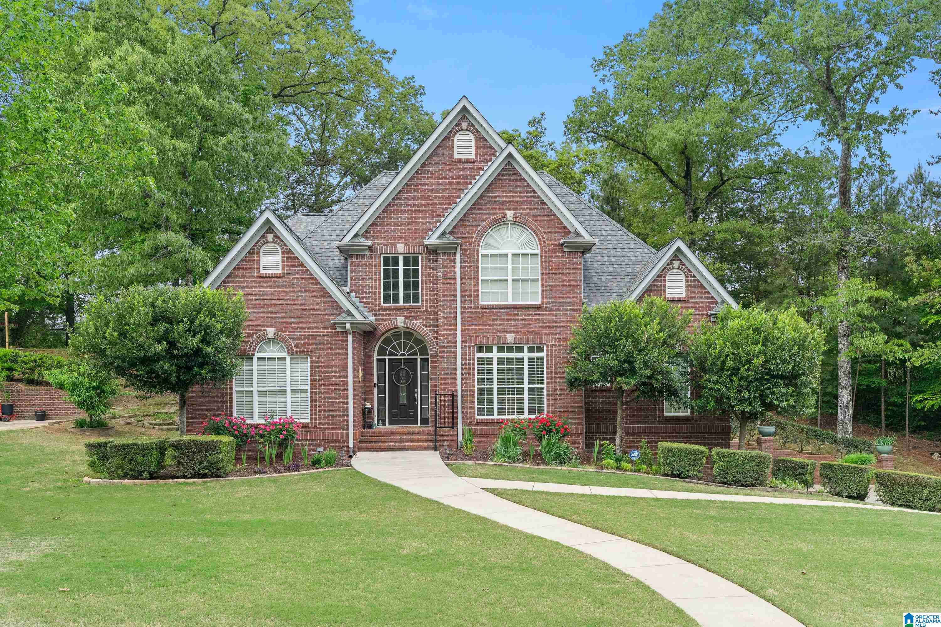 1211 WOODLANDS WAY