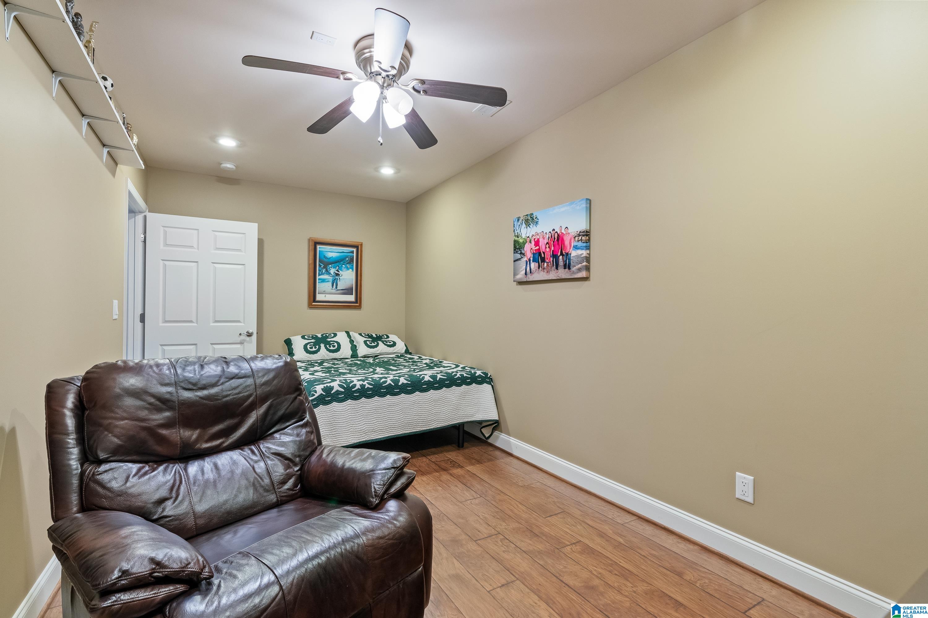 1211 WOODLANDS WAY