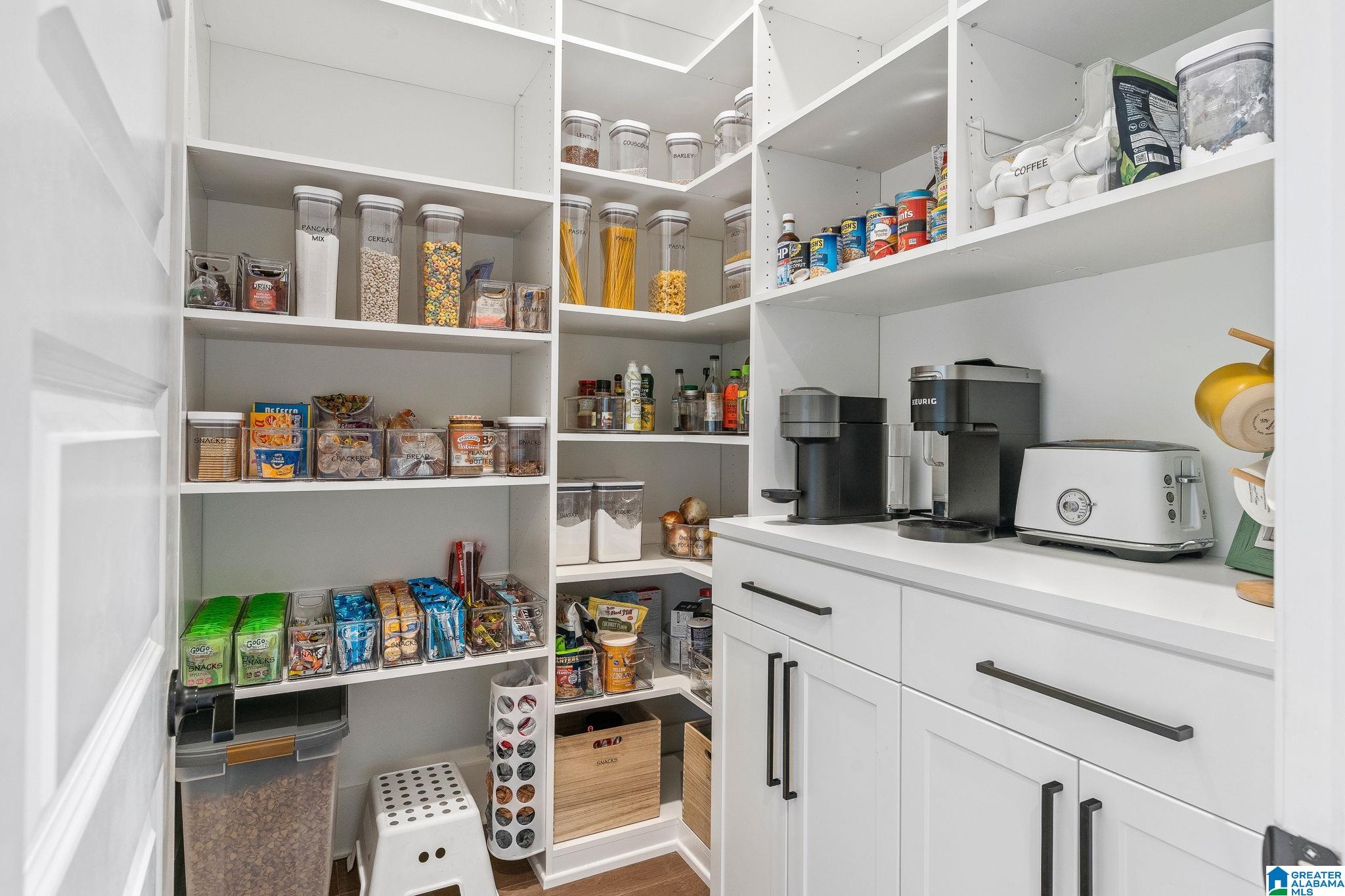 1911 BLACKRIDGE ROAD