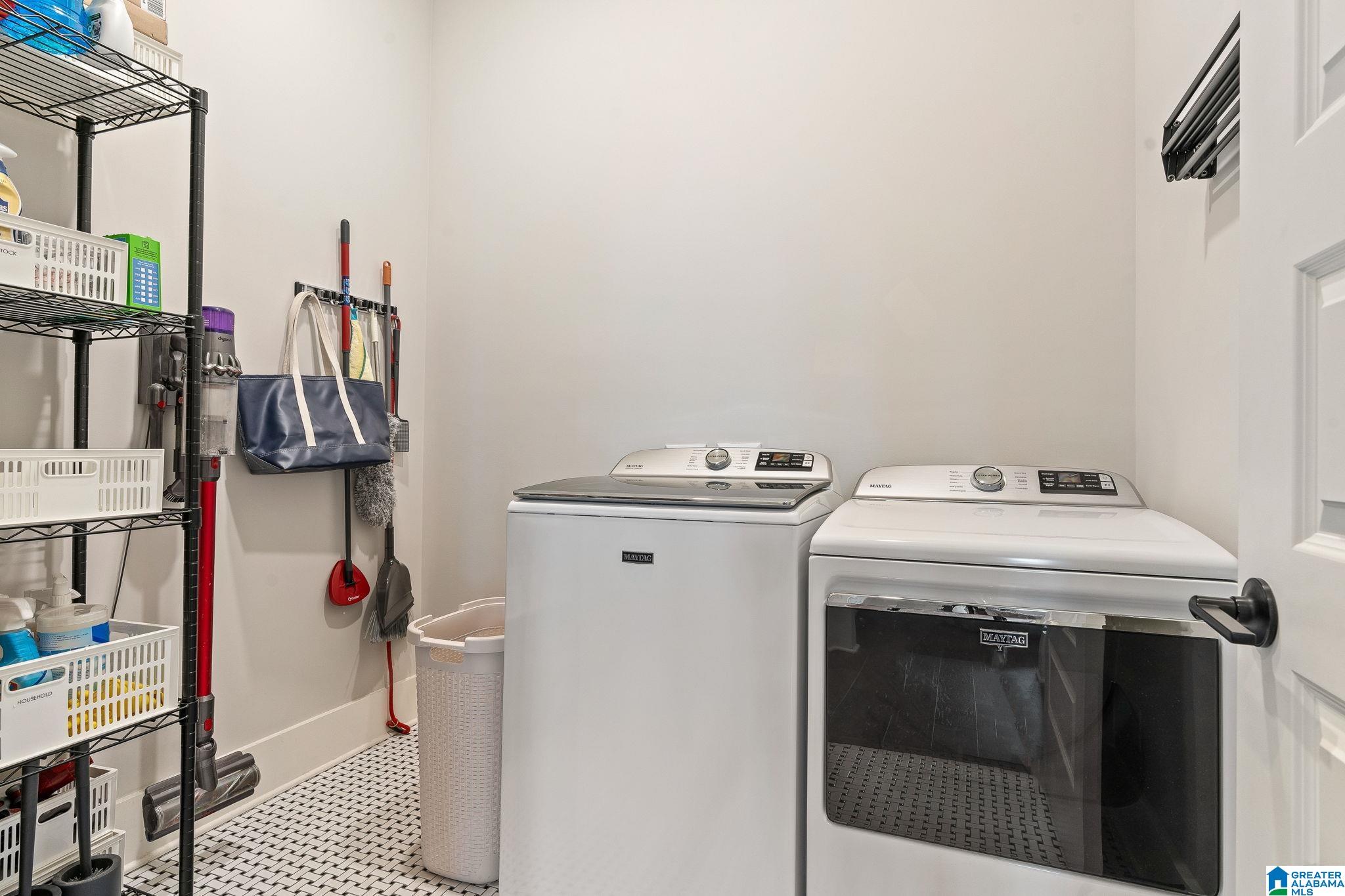 1911 BLACKRIDGE ROAD