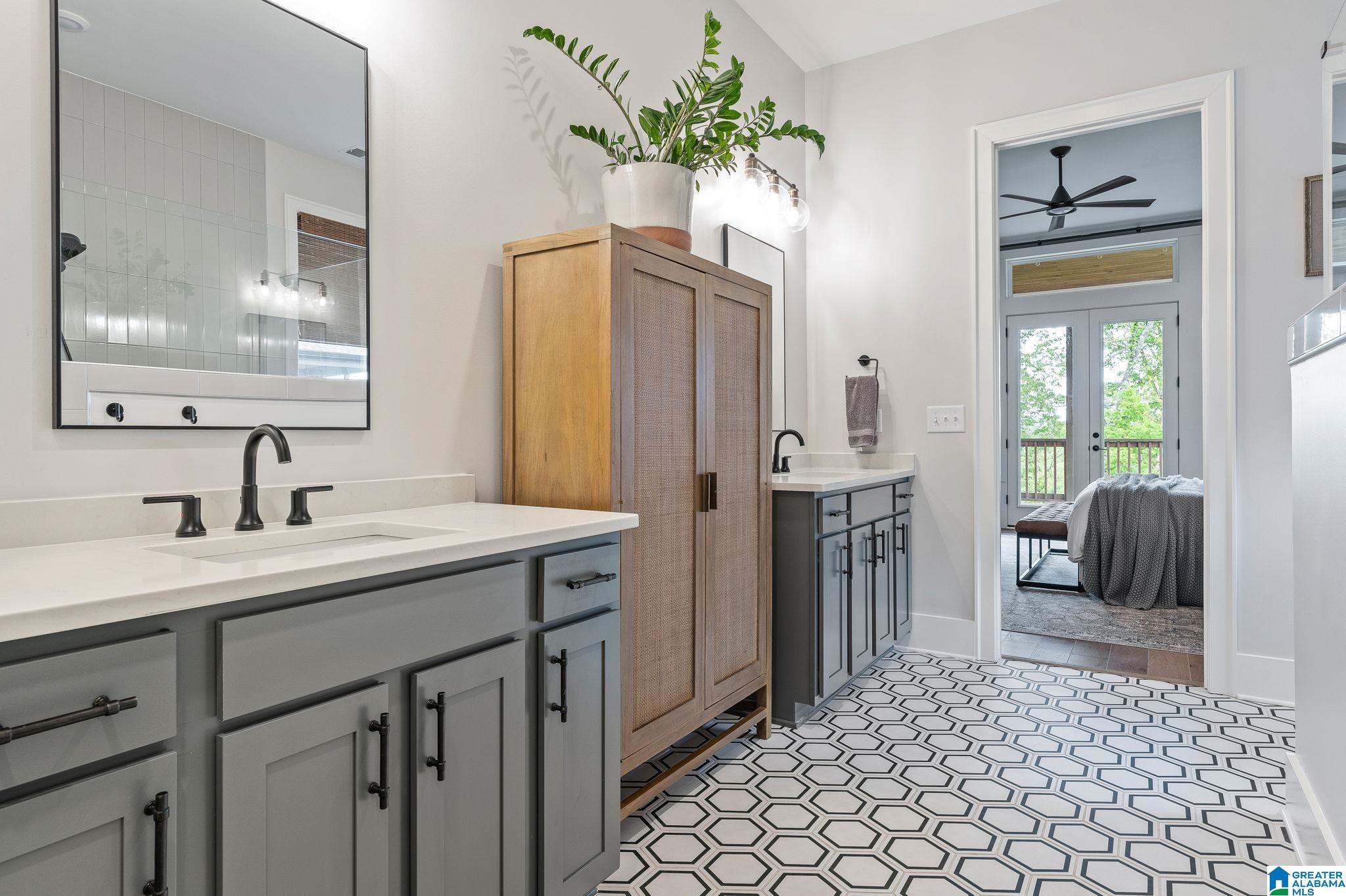 1911 BLACKRIDGE ROAD