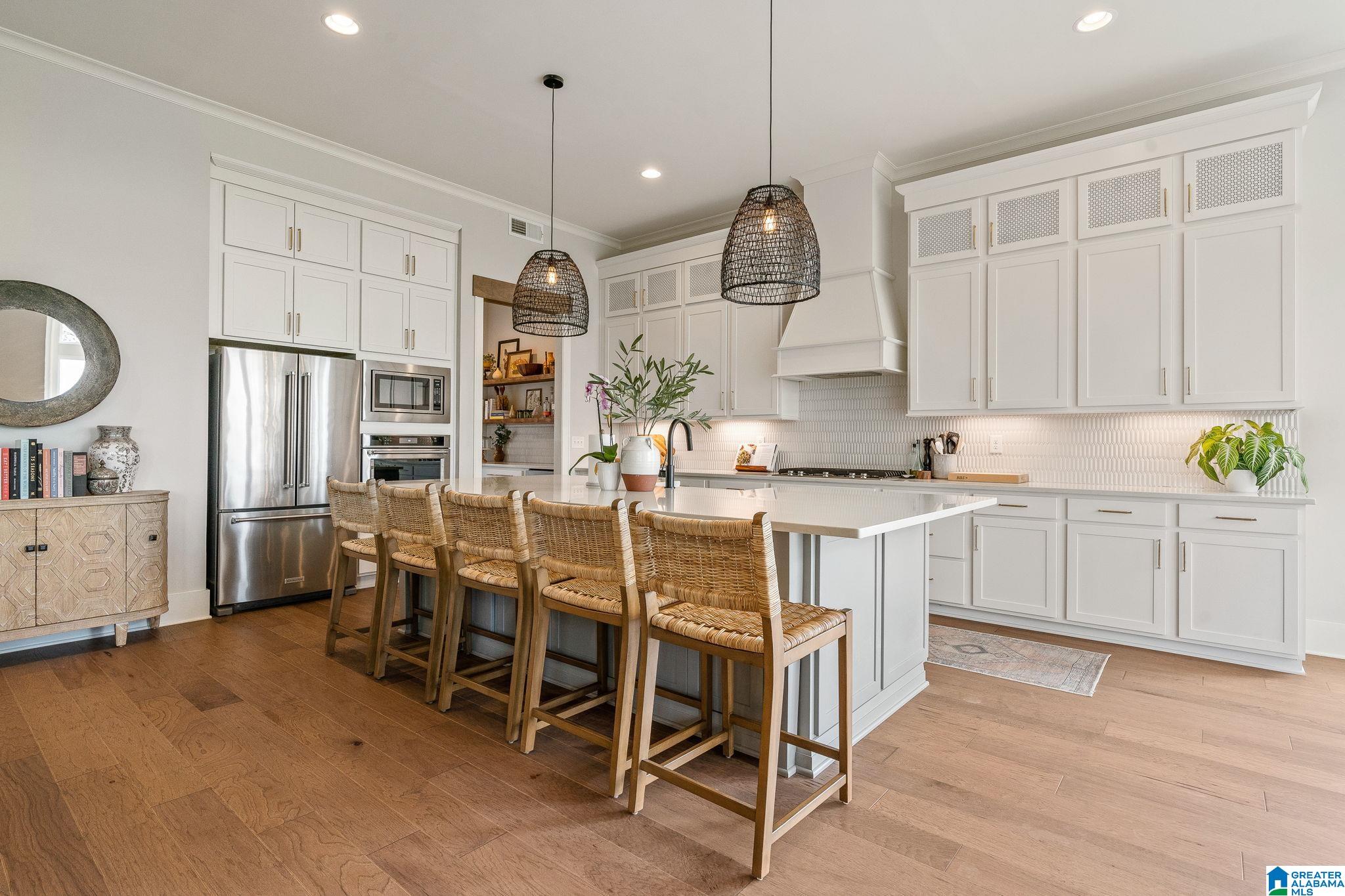 1911 BLACKRIDGE ROAD