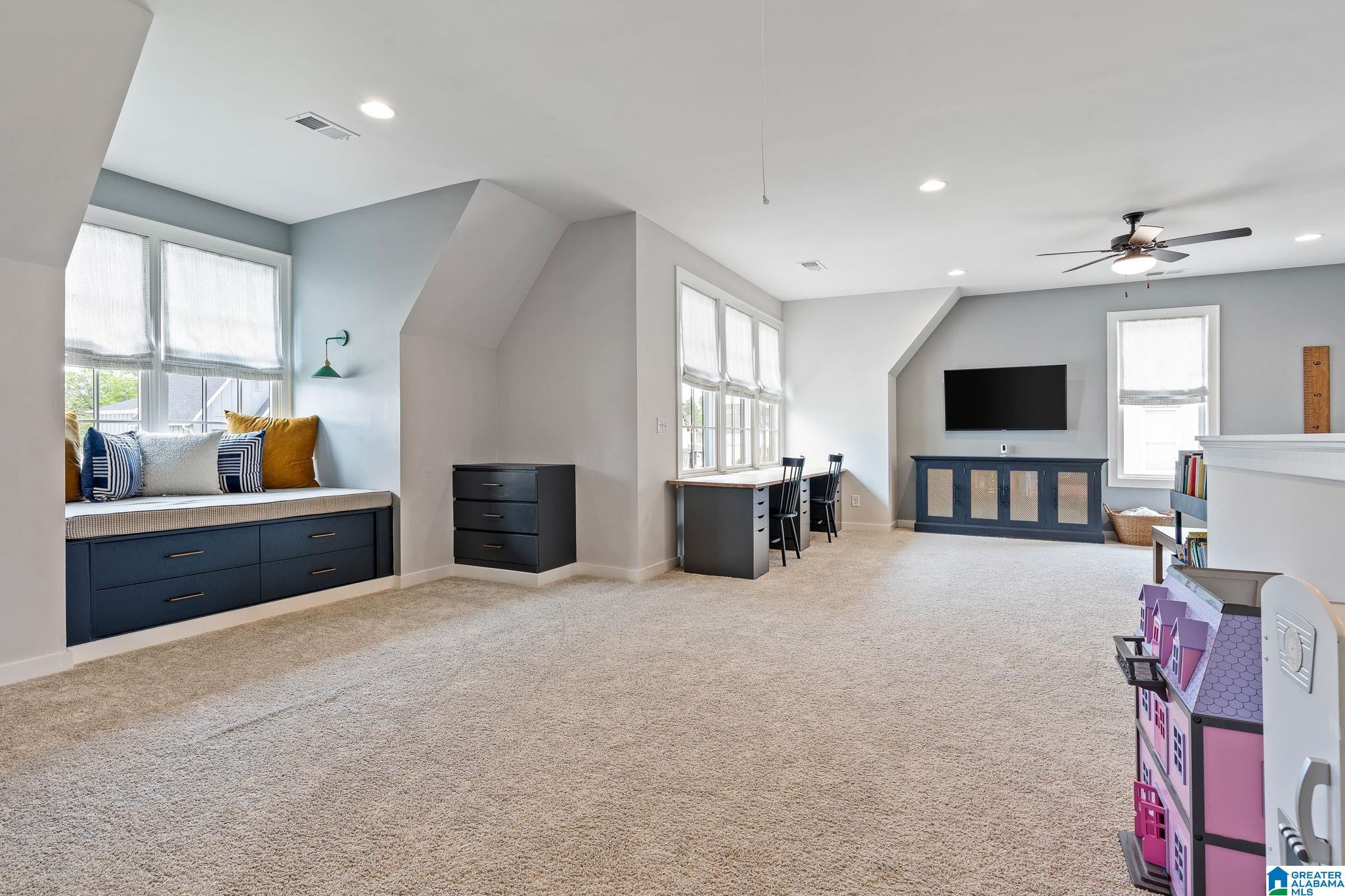 1911 BLACKRIDGE ROAD