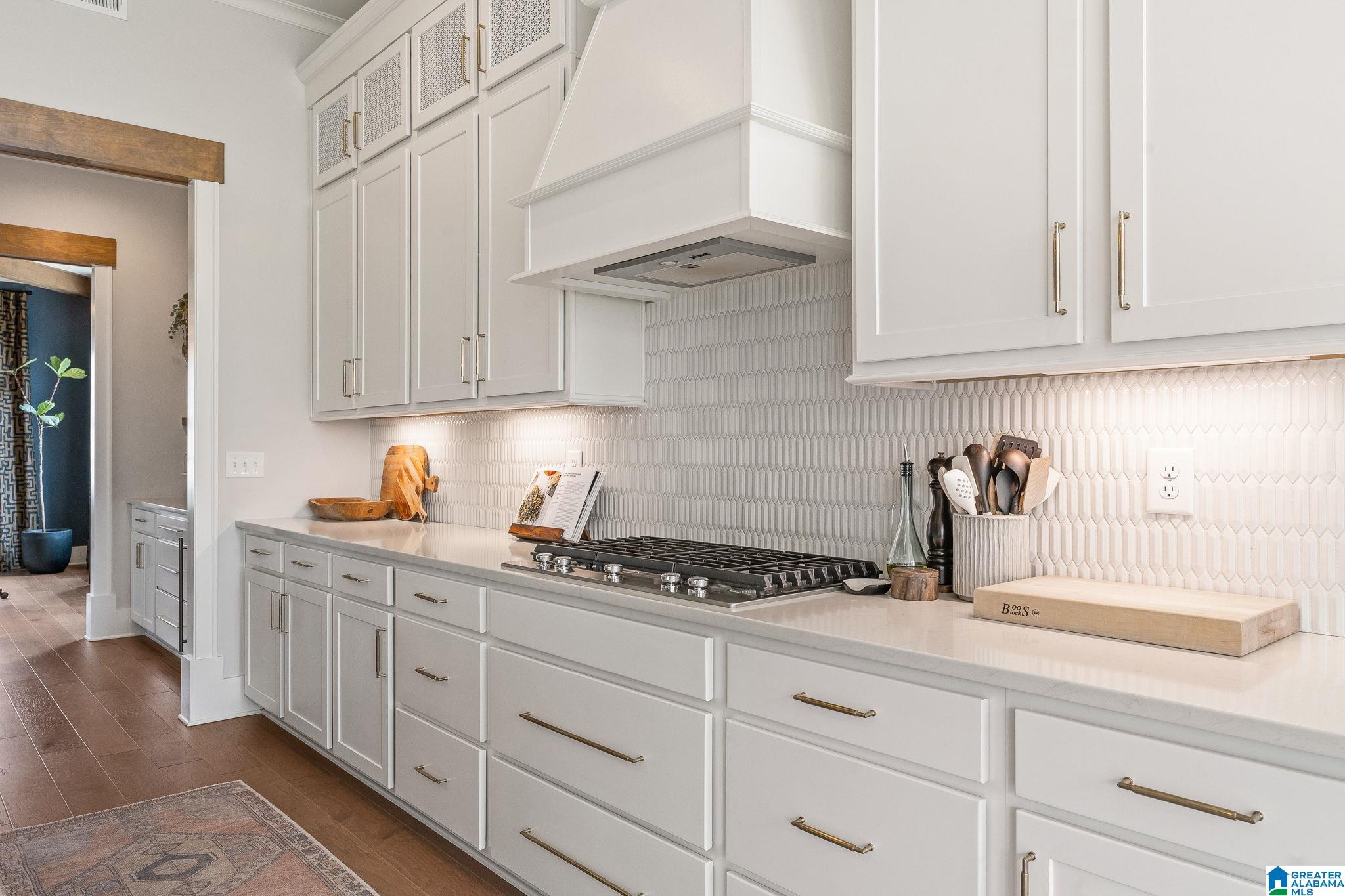 1911 BLACKRIDGE ROAD