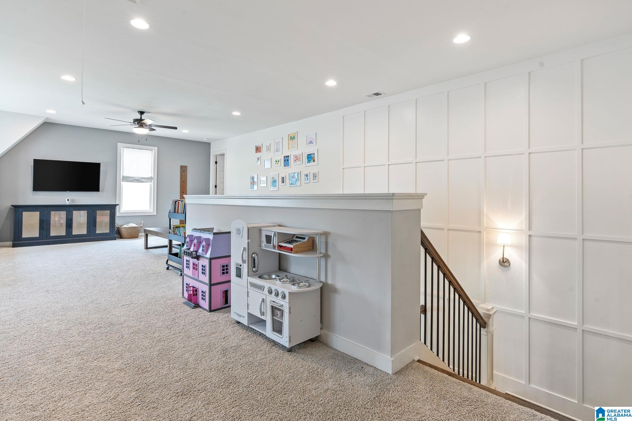 1911 BLACKRIDGE ROAD