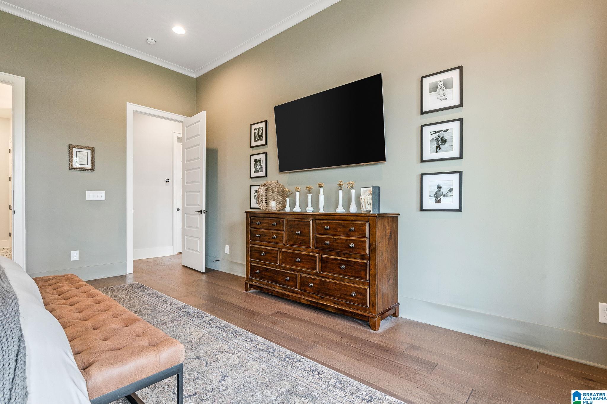 1911 BLACKRIDGE ROAD