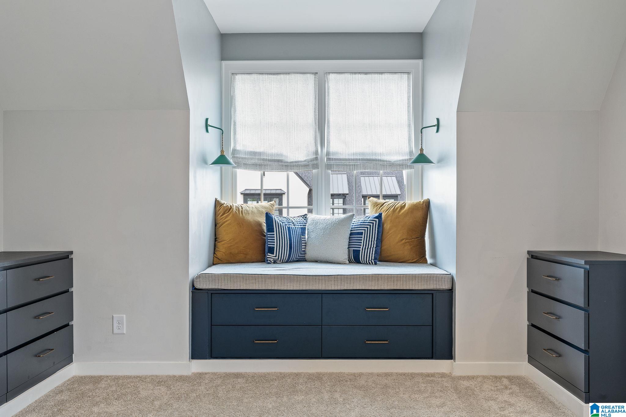 1911 BLACKRIDGE ROAD