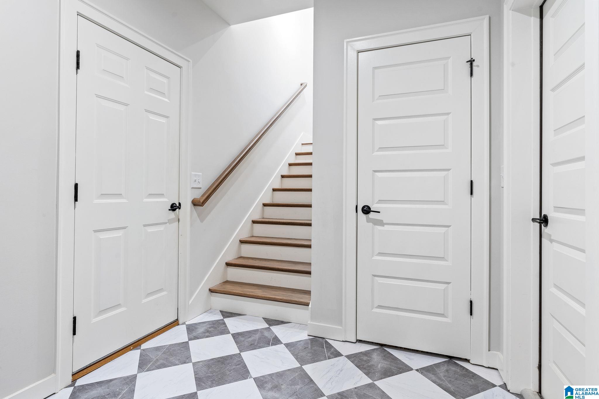 1911 BLACKRIDGE ROAD