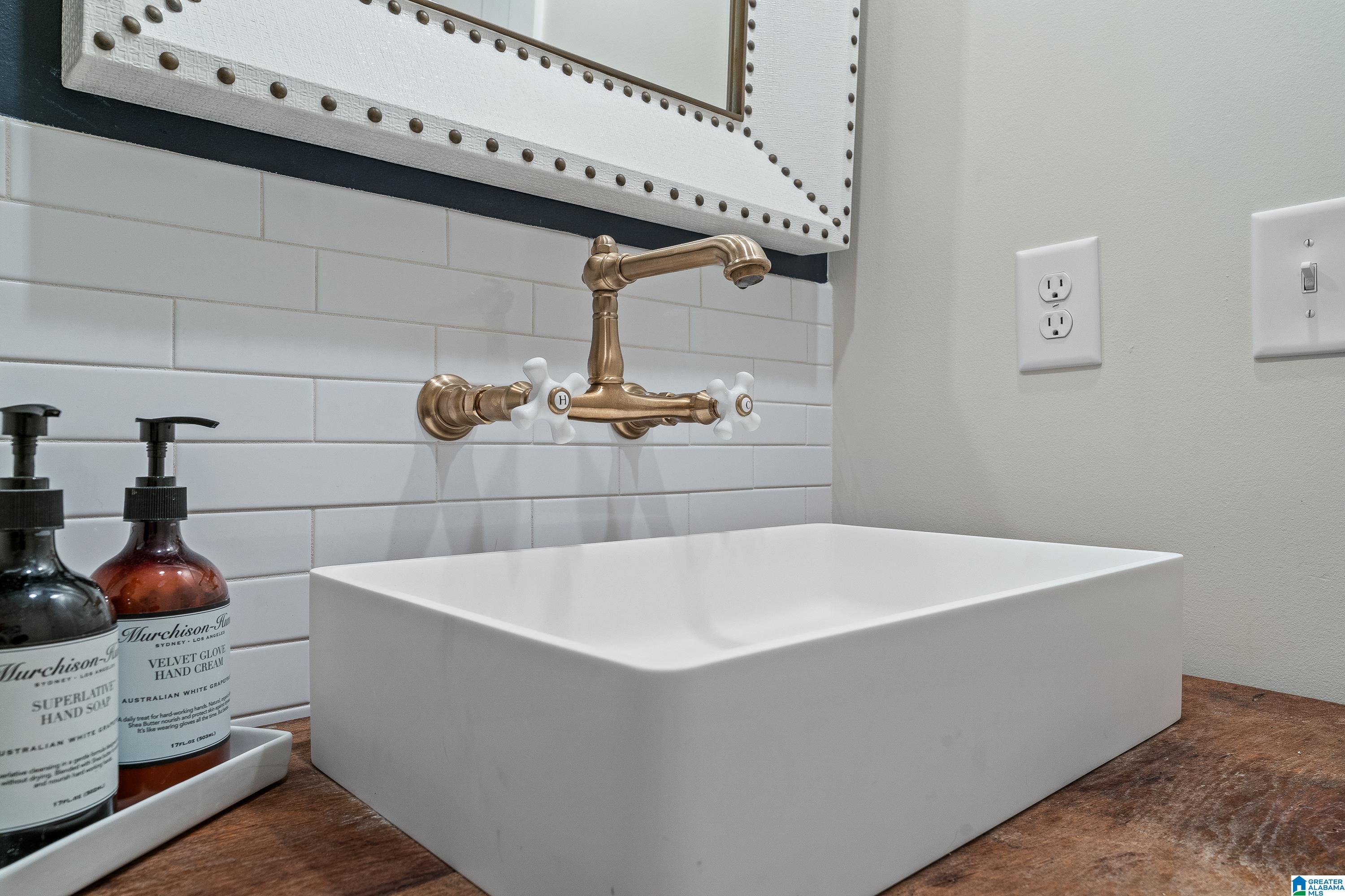 312 TIMBERVIEW TRAIL