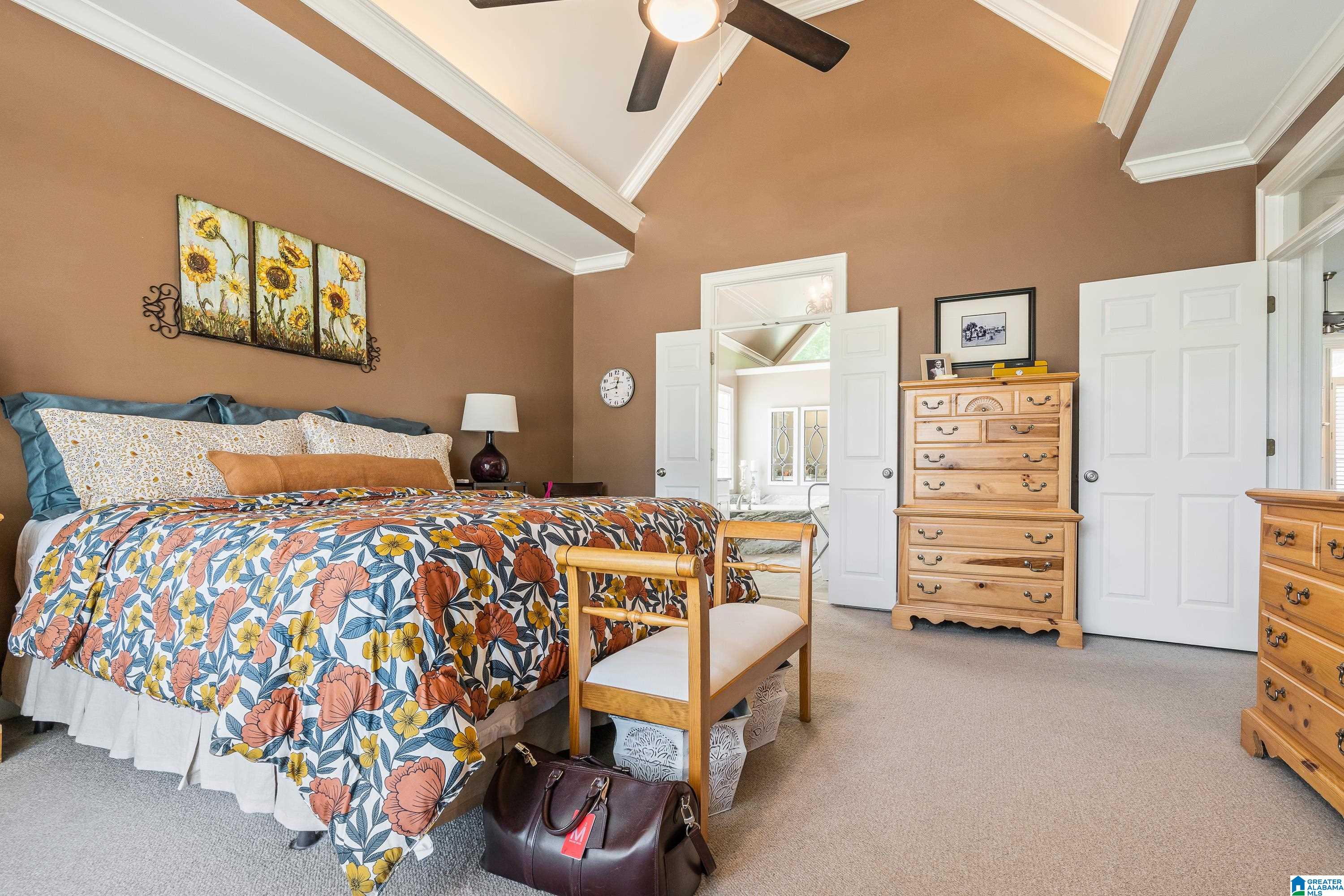 5085 LAKE CREST CIRCLE