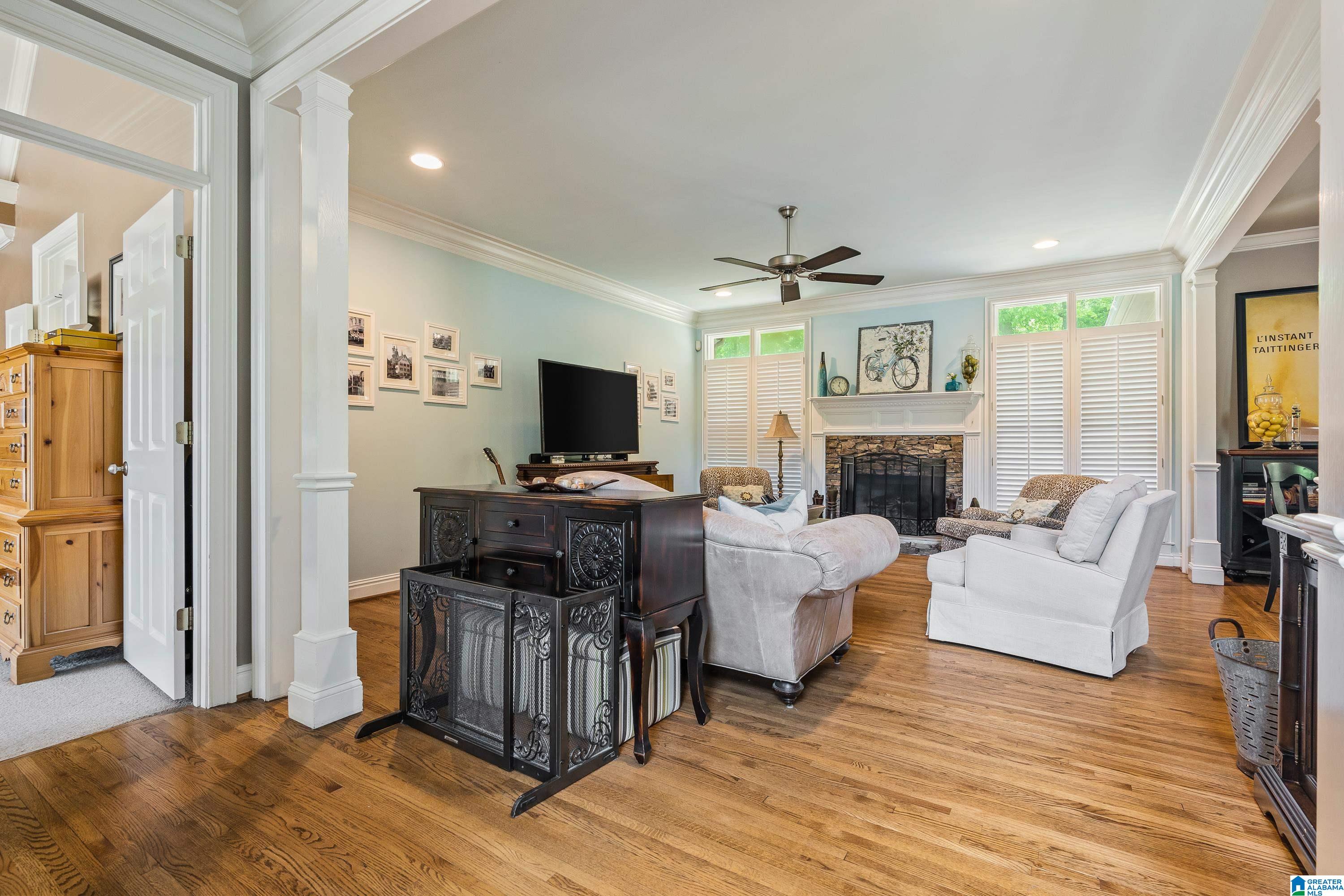 5085 LAKE CREST CIRCLE