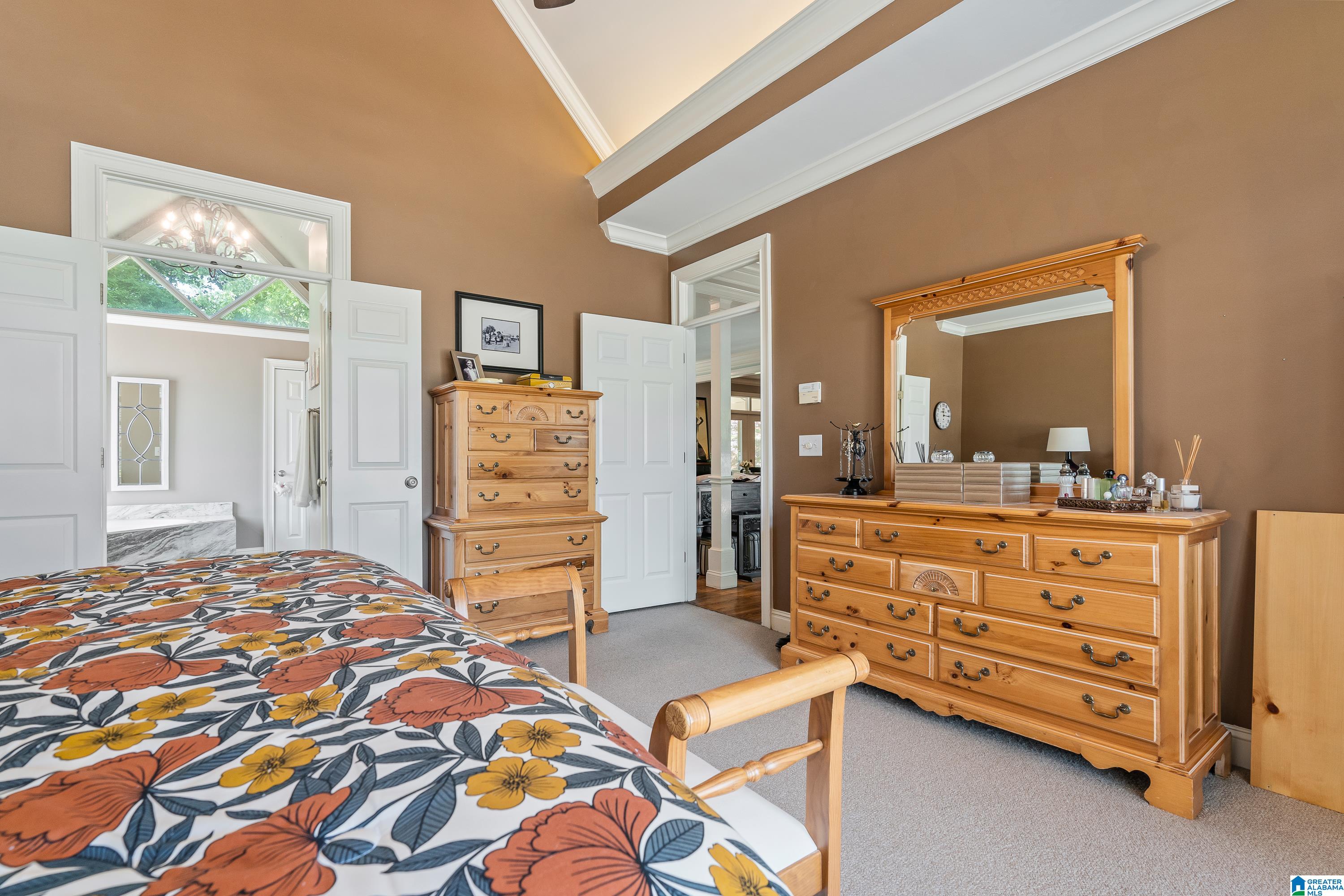 5085 LAKE CREST CIRCLE