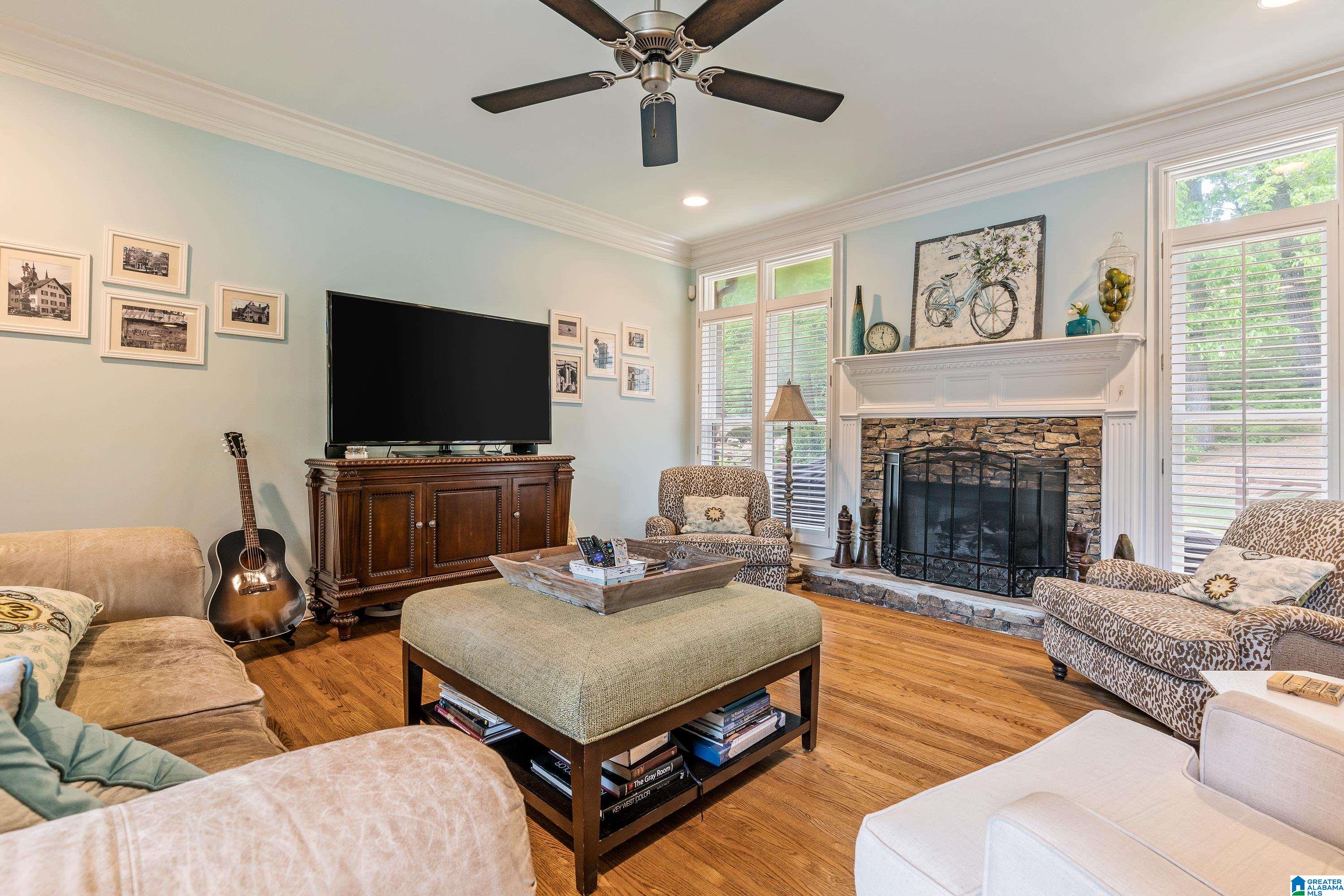 5085 LAKE CREST CIRCLE