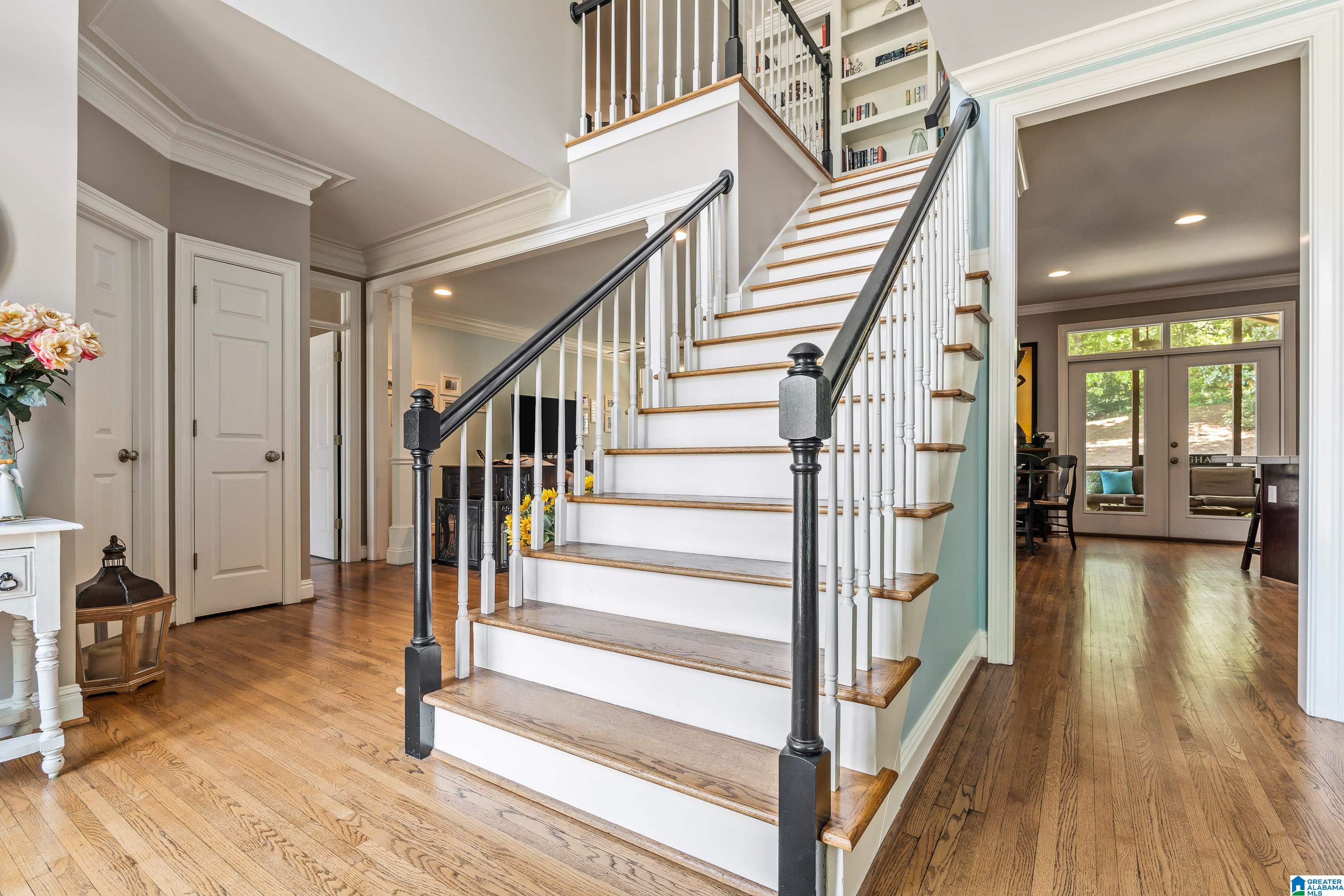 5085 LAKE CREST CIRCLE