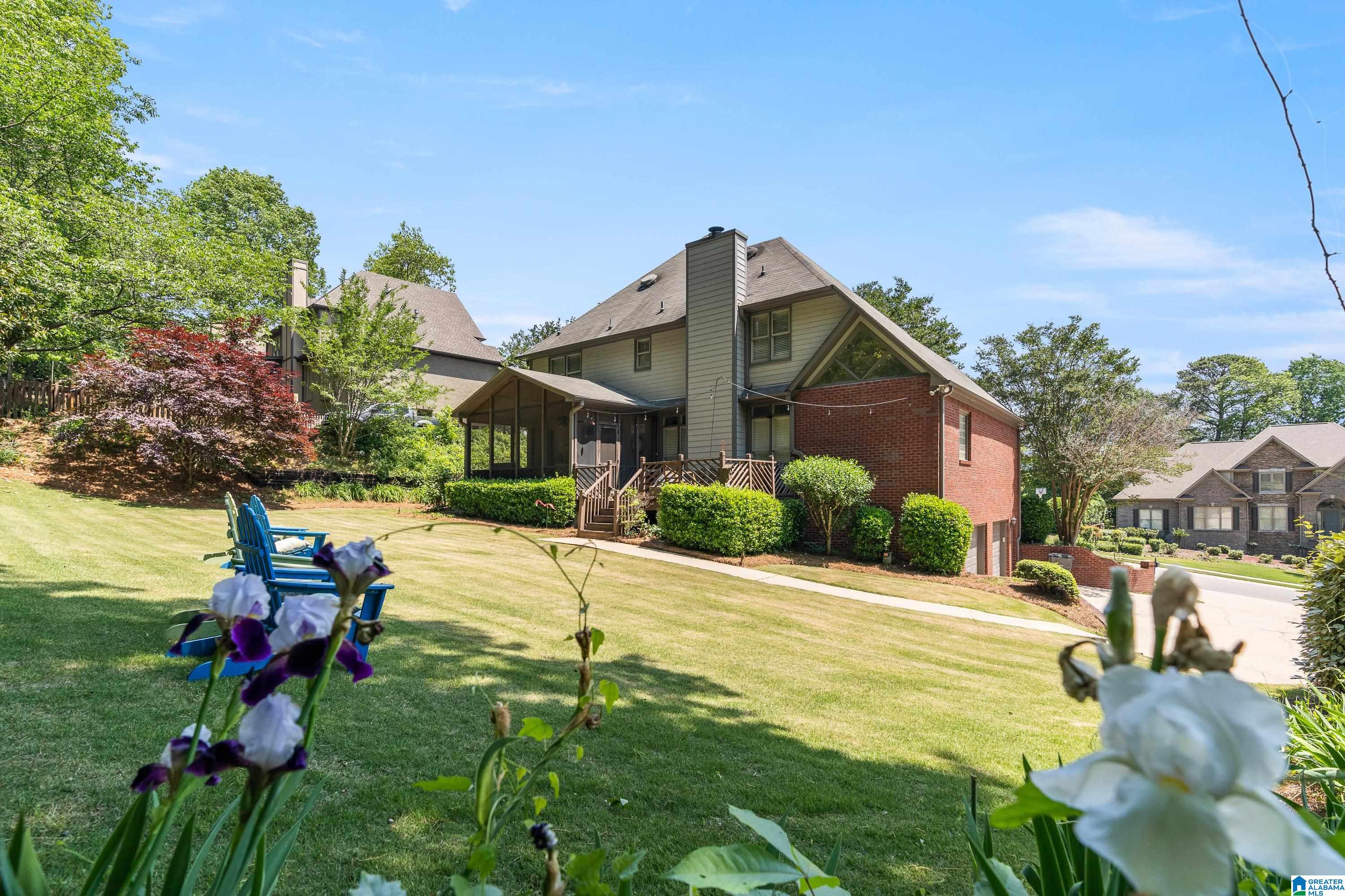 5085 LAKE CREST CIRCLE