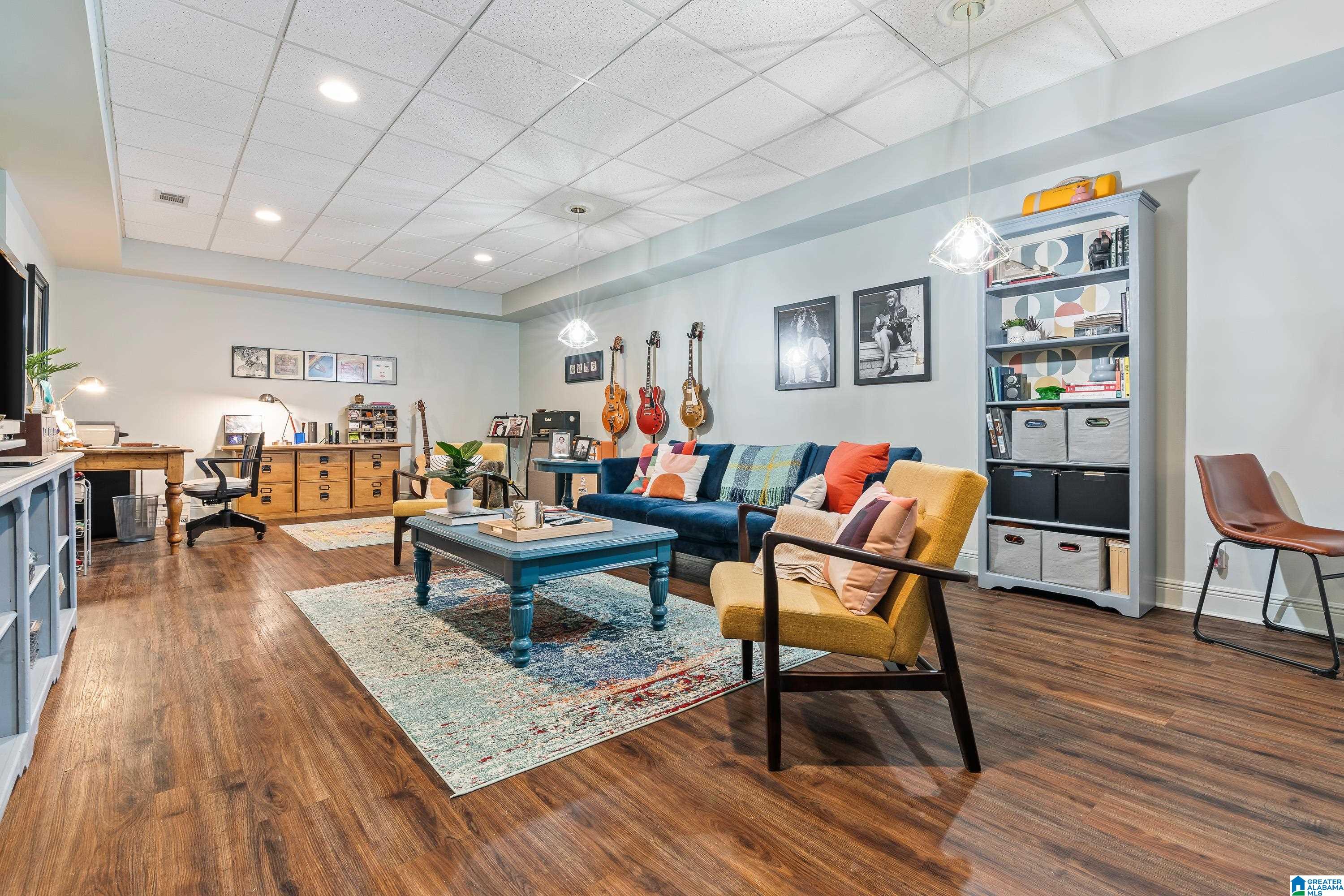 5085 LAKE CREST CIRCLE