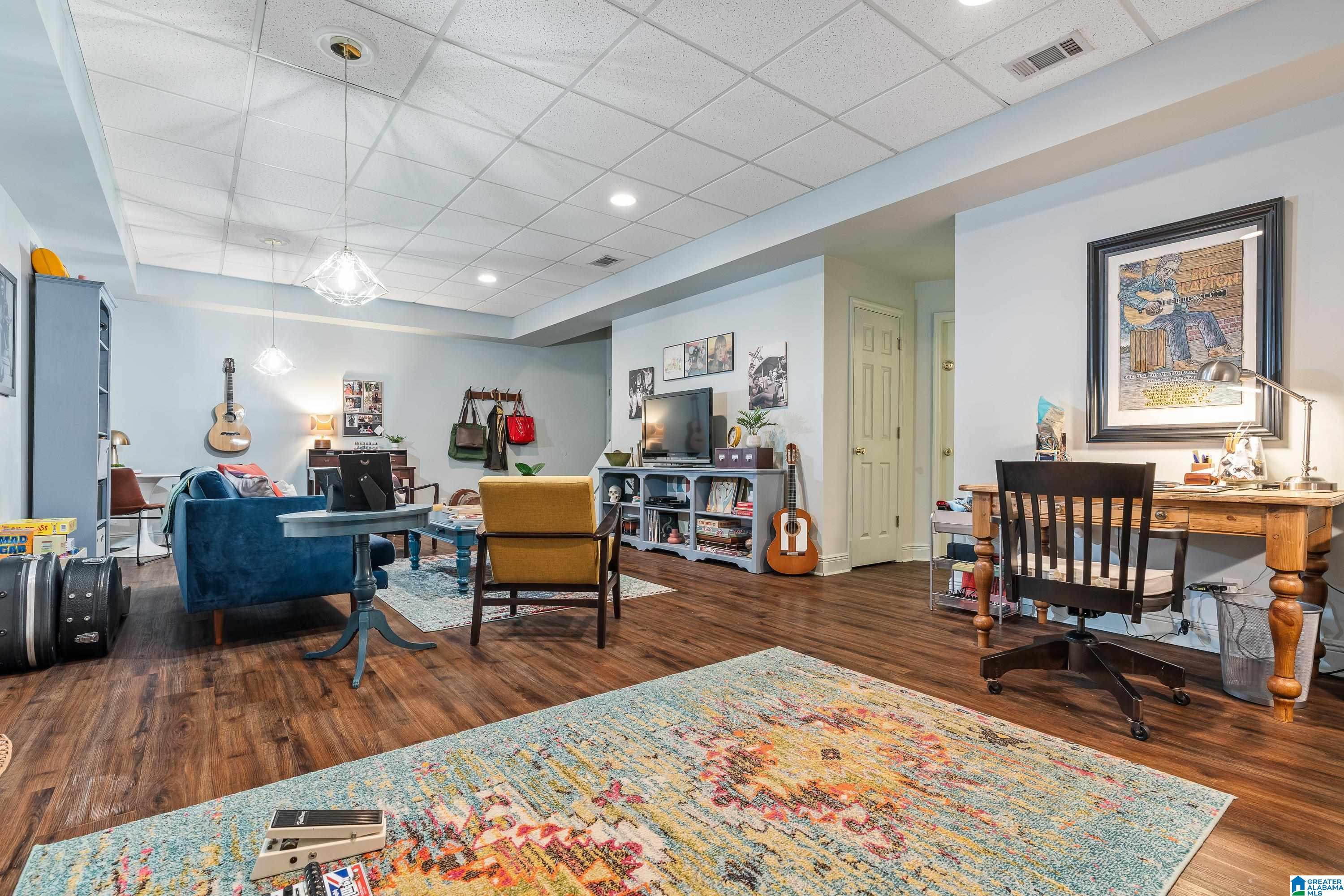 5085 LAKE CREST CIRCLE