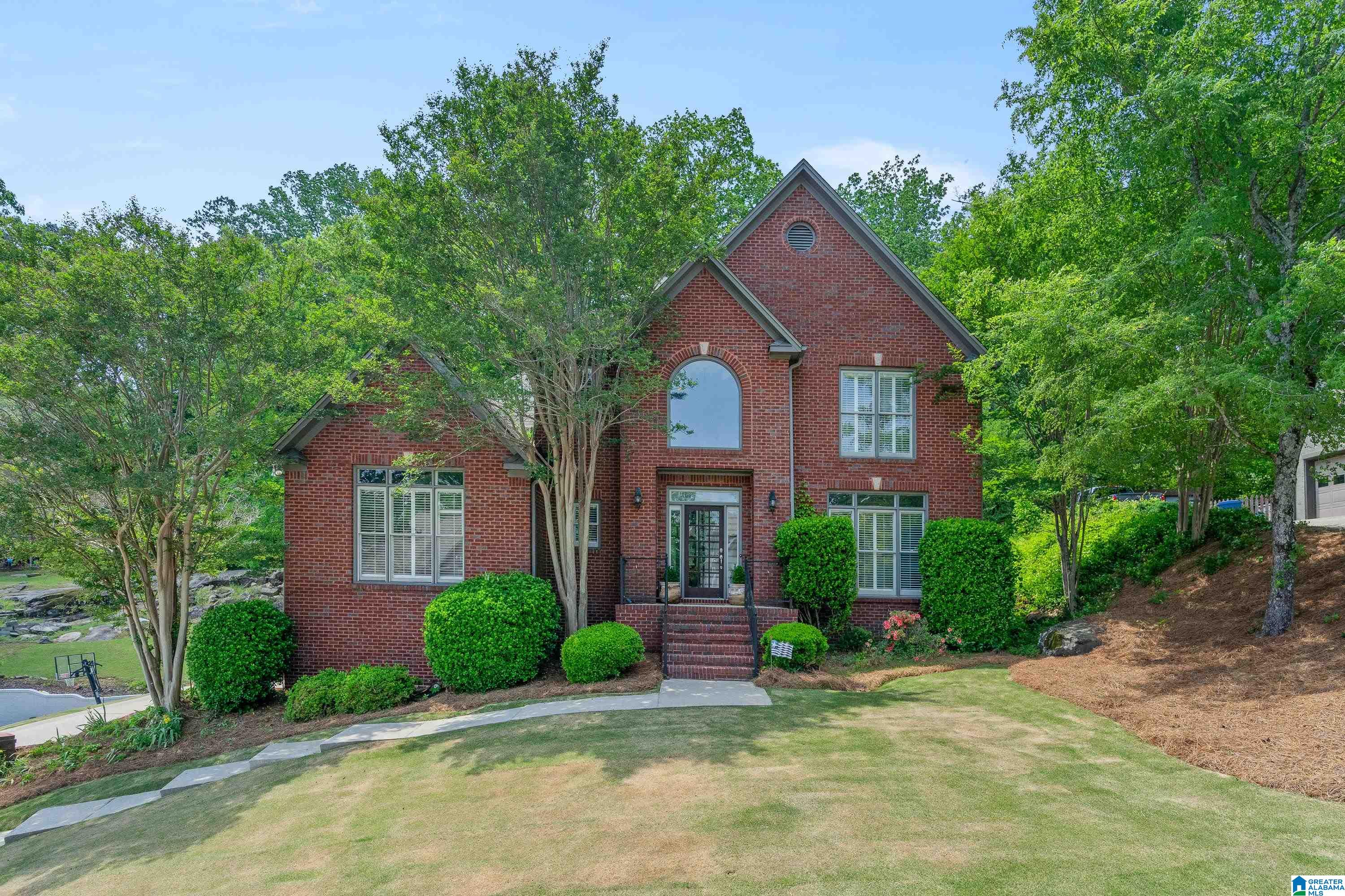 5085 LAKE CREST CIRCLE