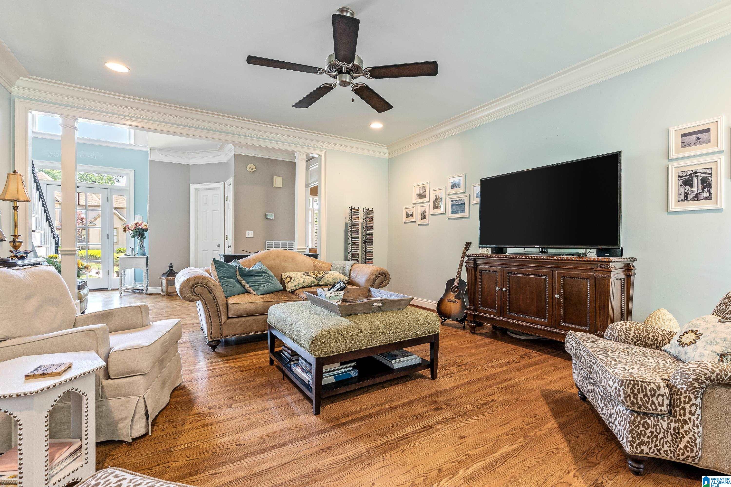 5085 LAKE CREST CIRCLE