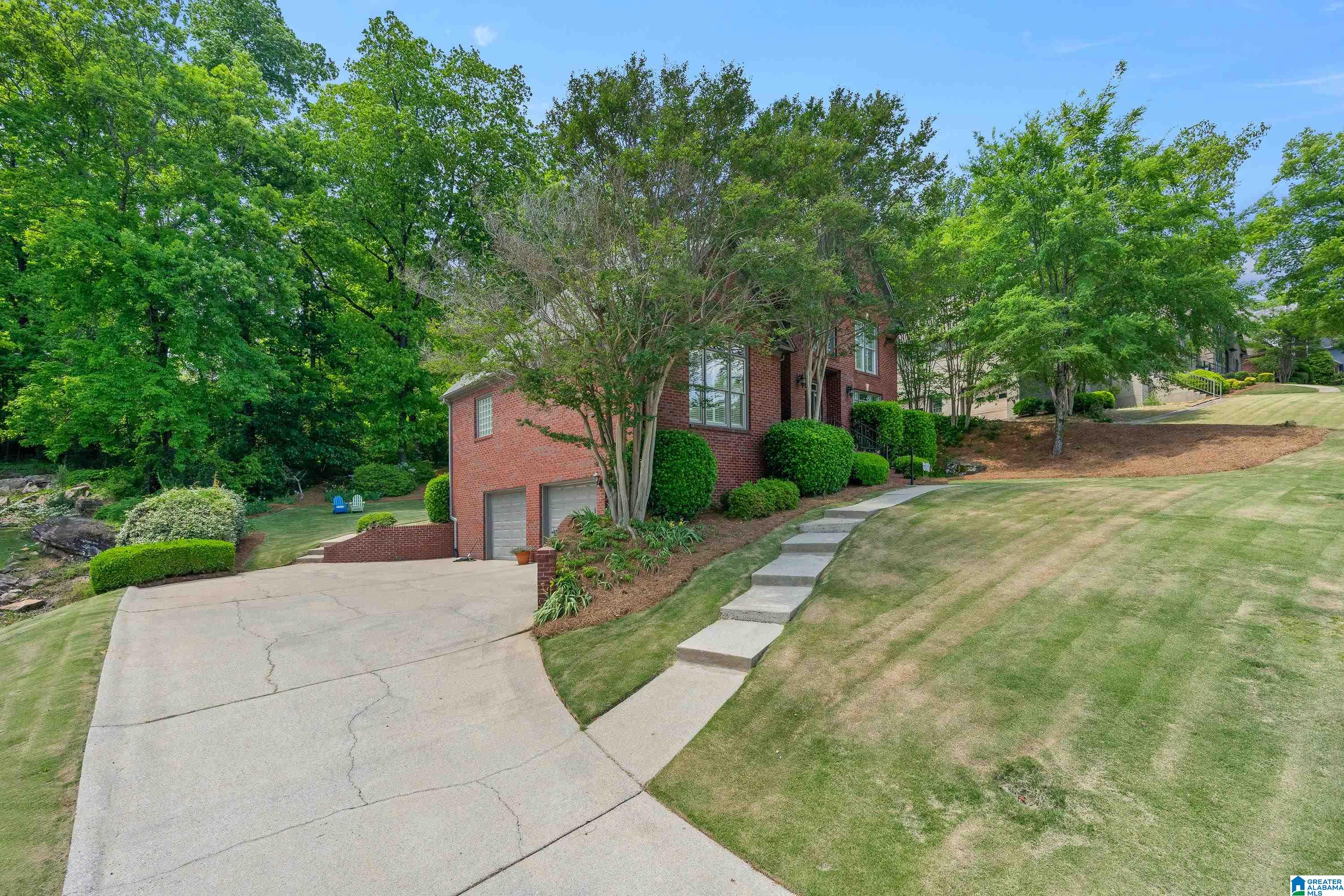 5085 LAKE CREST CIRCLE
