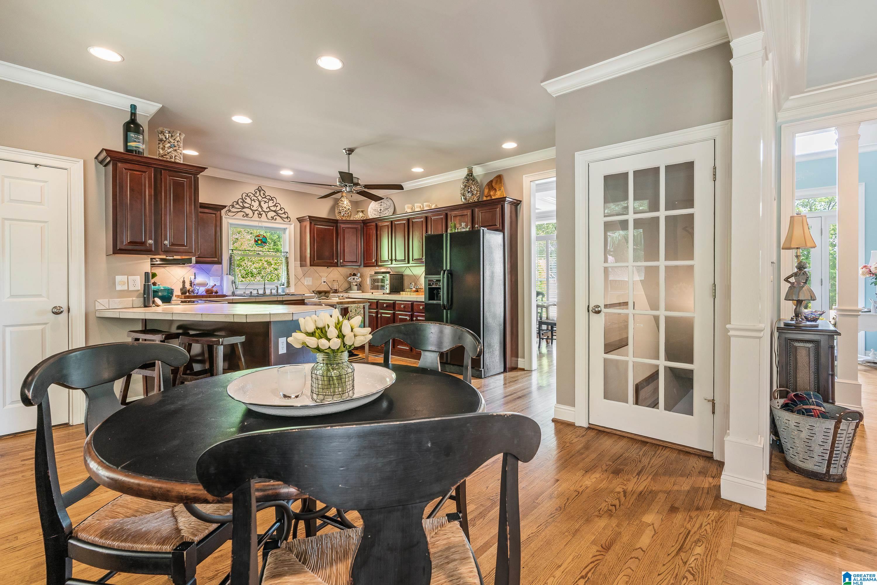 5085 LAKE CREST CIRCLE