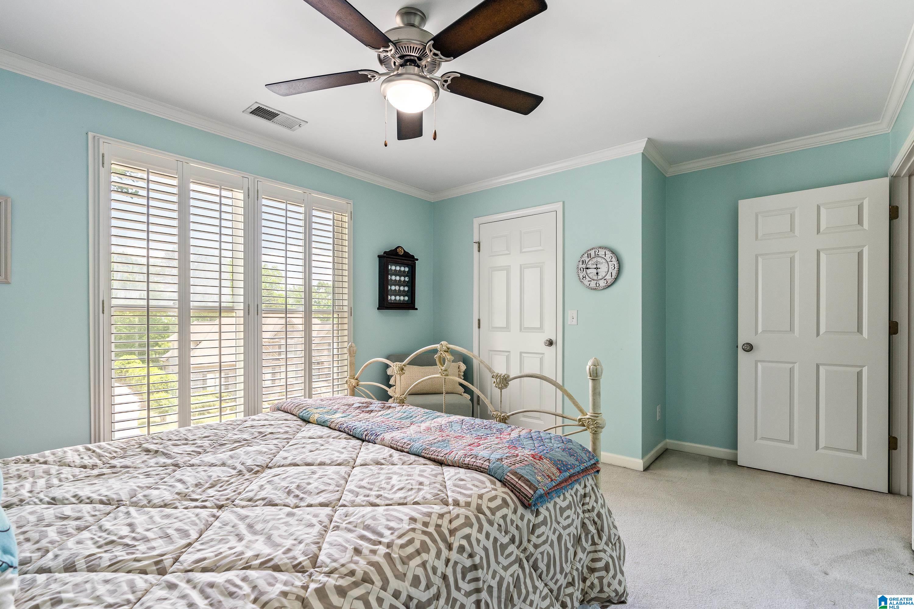 5085 LAKE CREST CIRCLE
