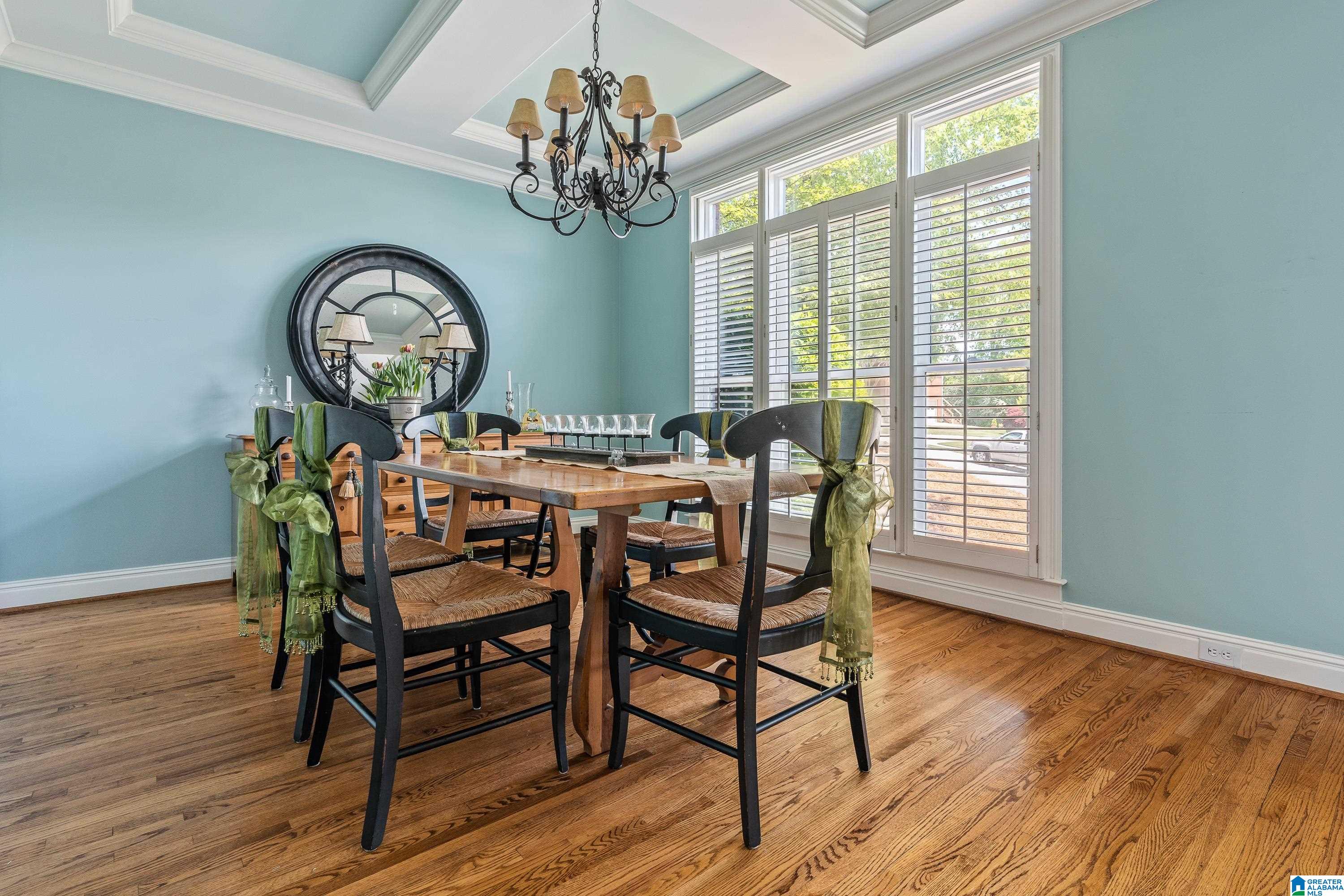 5085 LAKE CREST CIRCLE