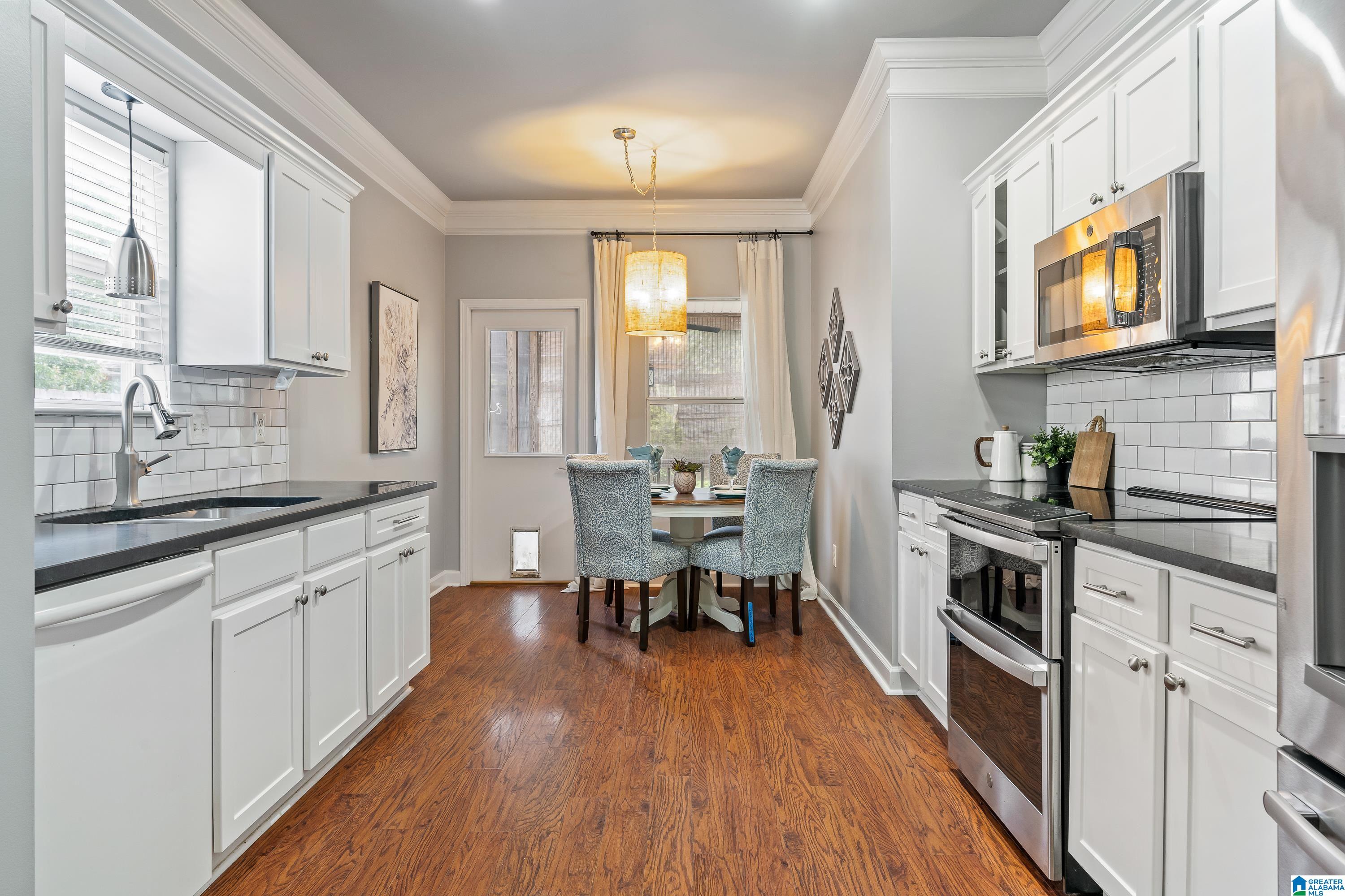 9391 BROOK FOREST CIRCLE