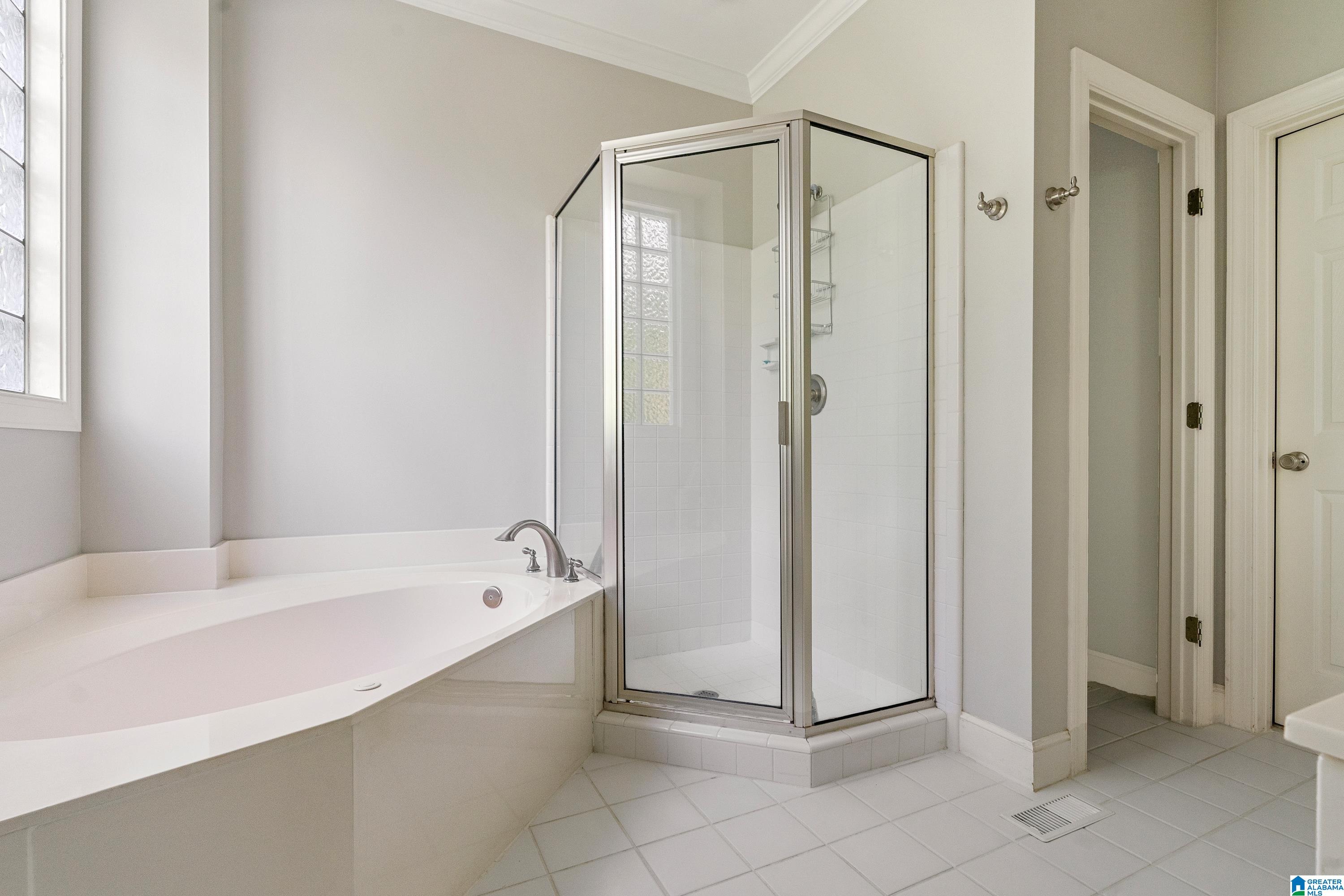 6221 FOXWOOD TRAIL