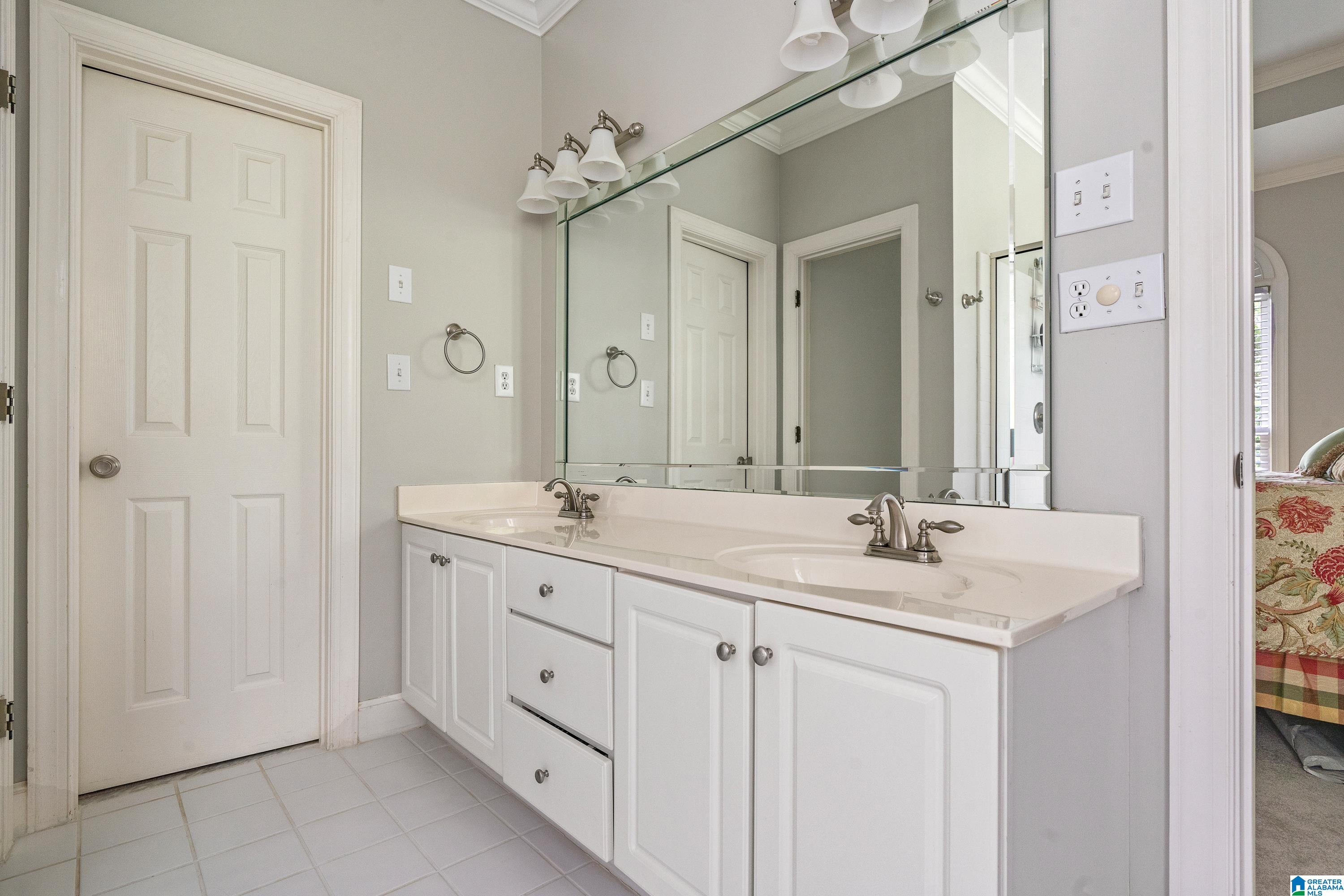 6221 FOXWOOD TRAIL