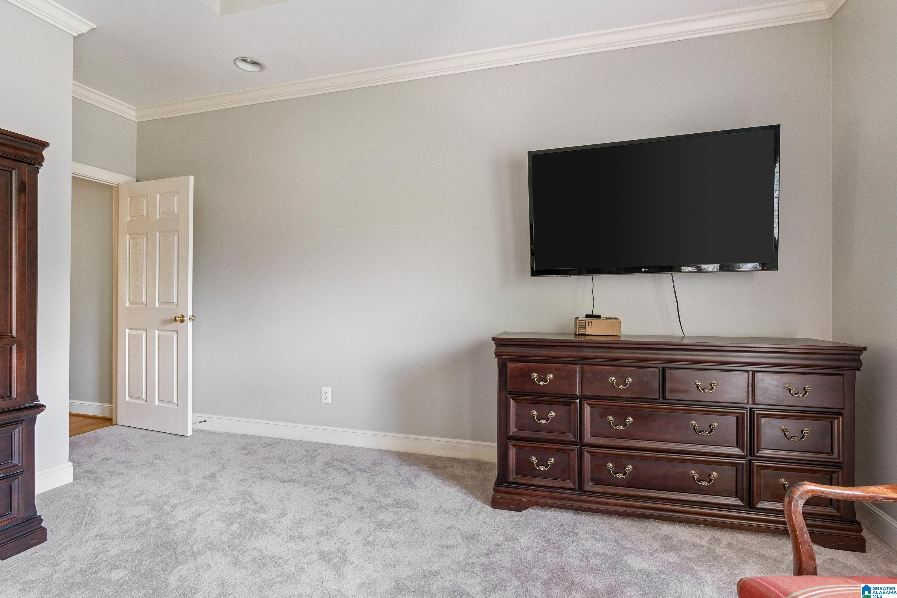 6221 FOXWOOD TRAIL