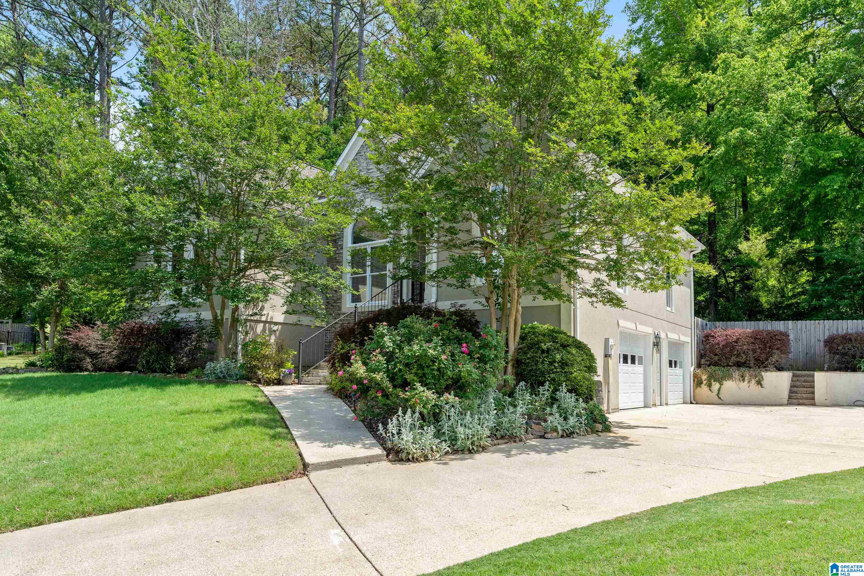 6221 FOXWOOD TRAIL