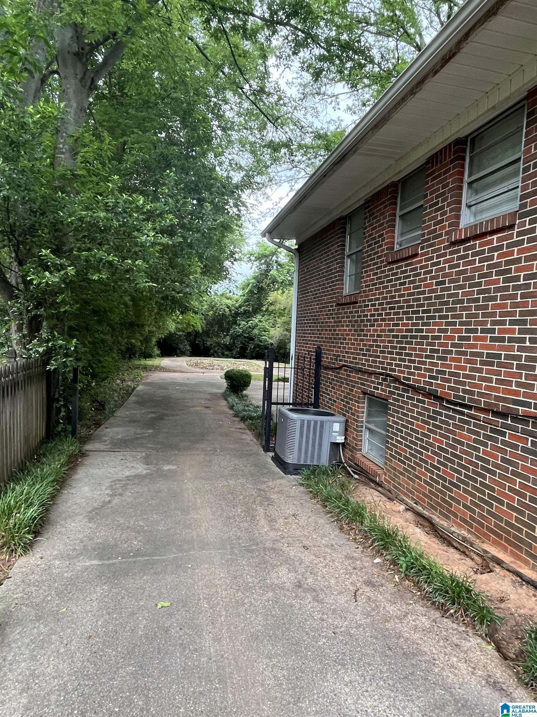 3309 BERRY DRIVE