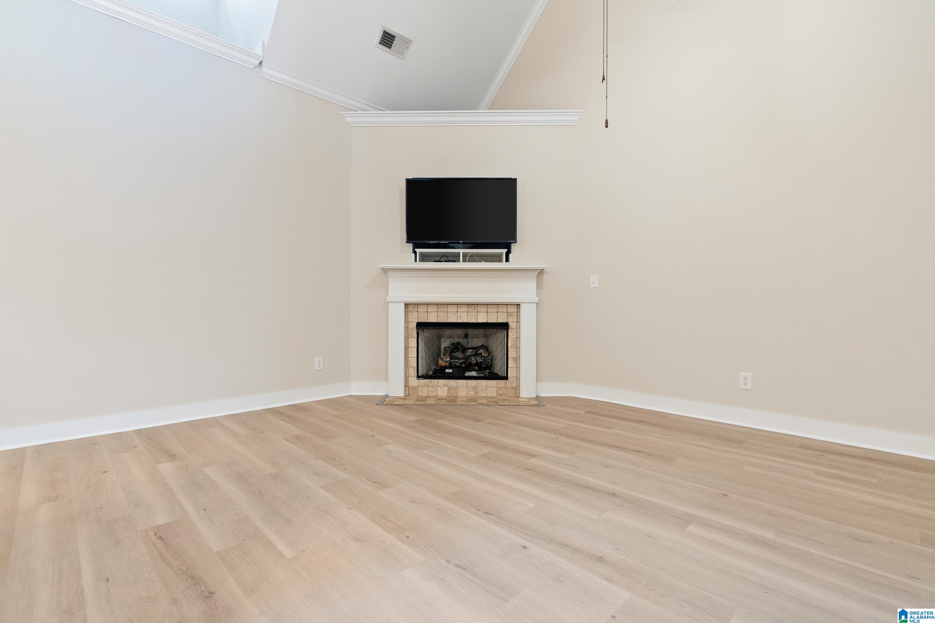 3939 RIVER POINTE LANE 8