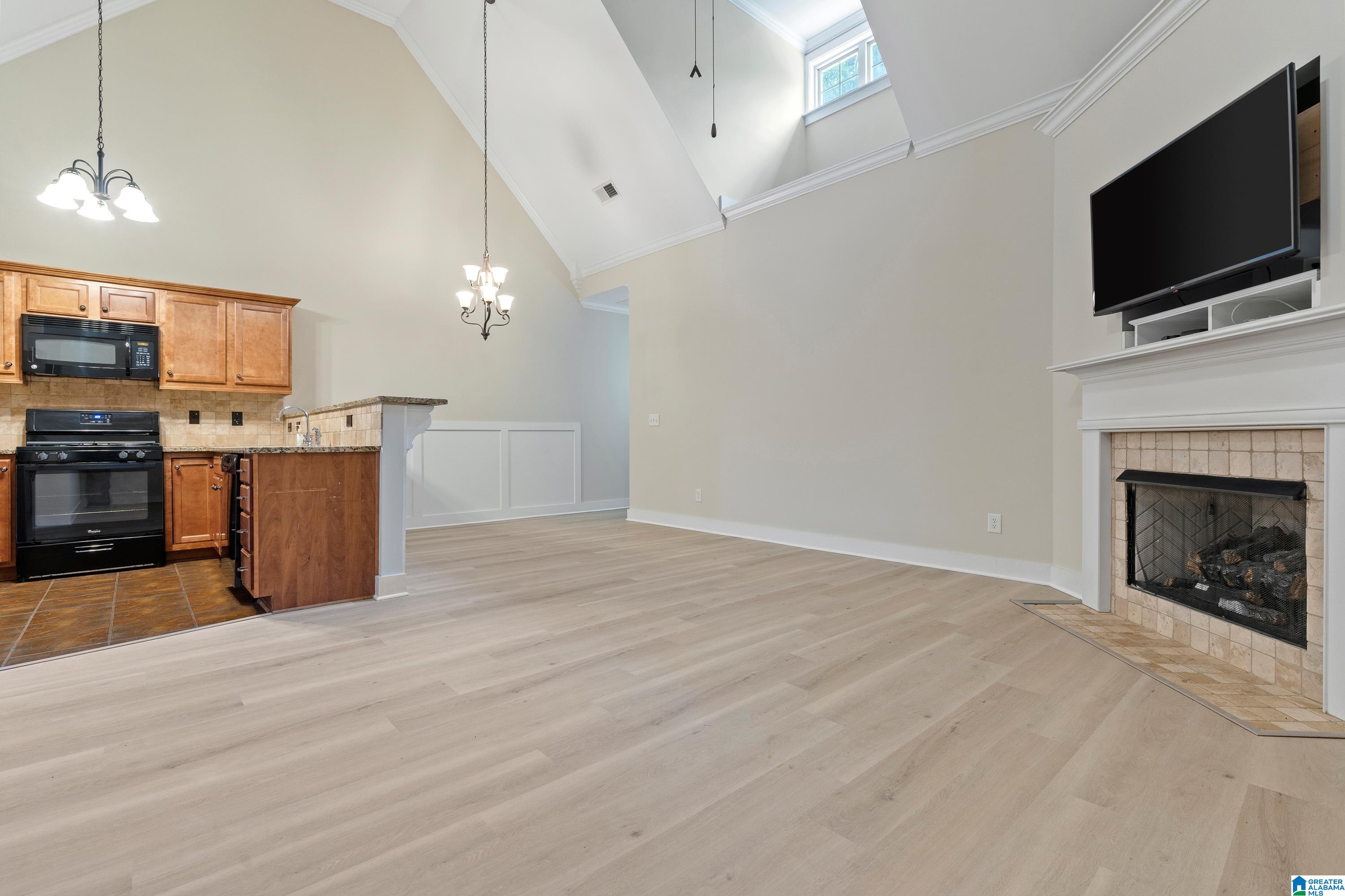 3939 RIVER POINTE LANE 8