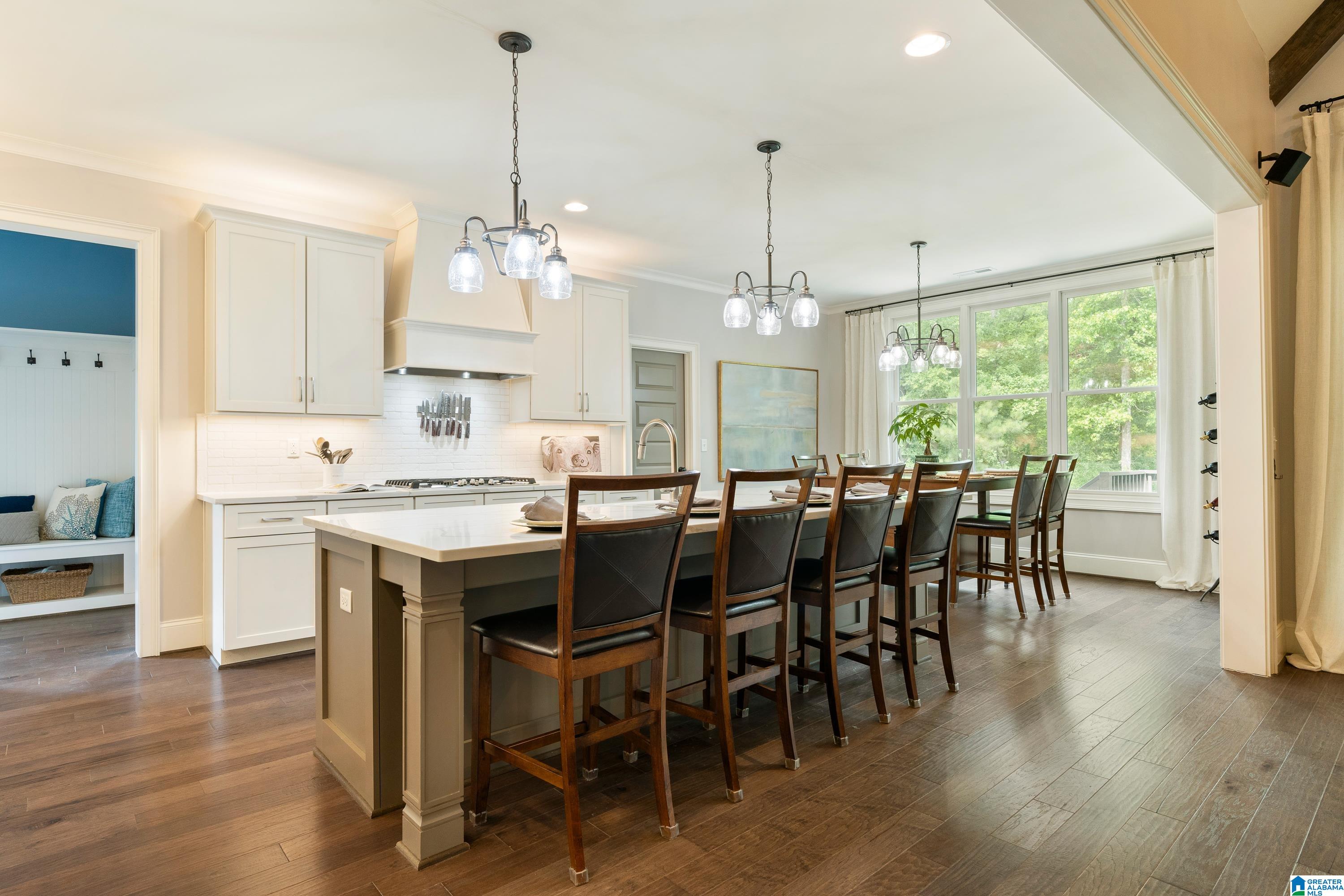 2077 HIGHLAND GATE WAY