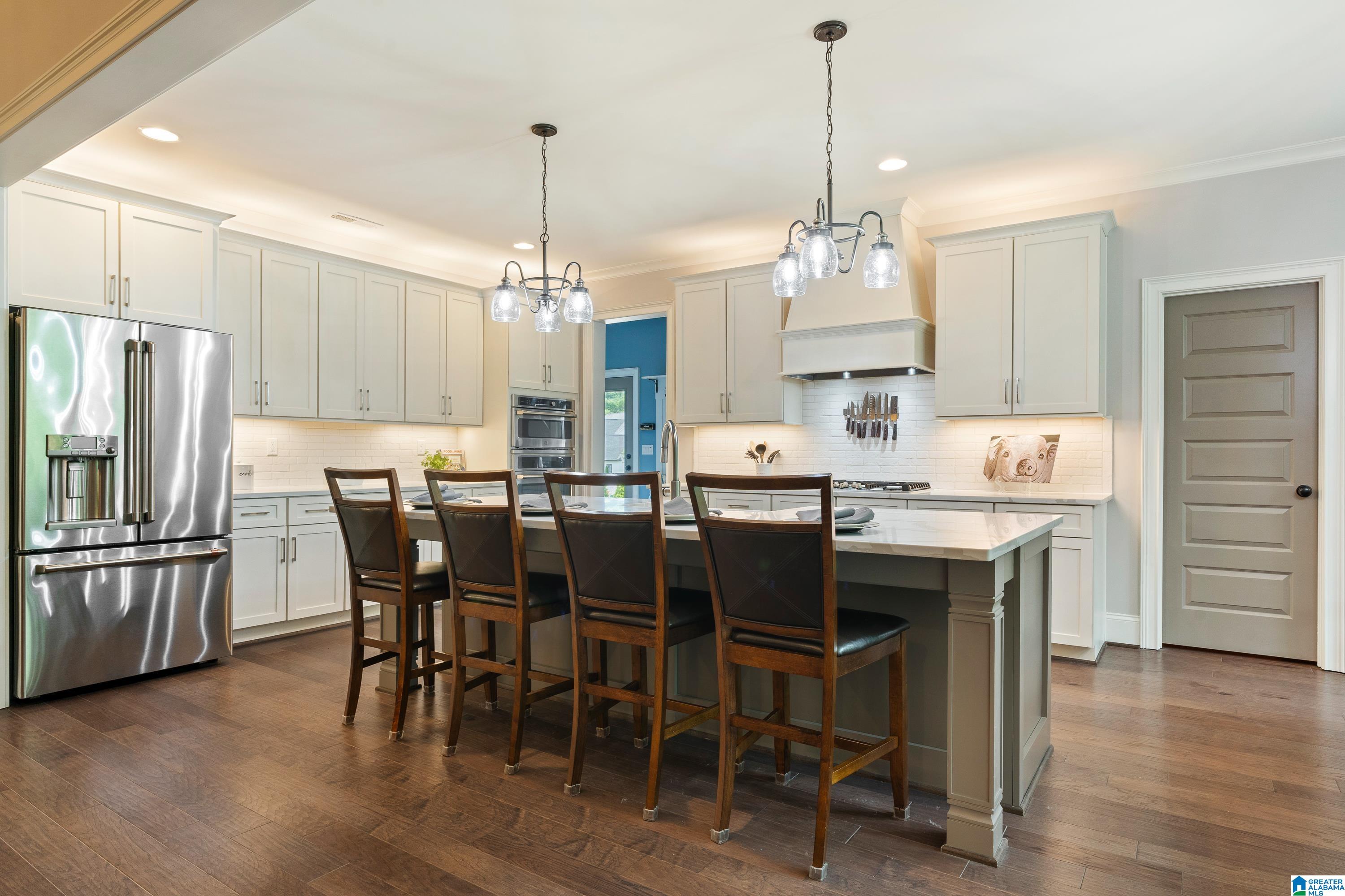 2077 HIGHLAND GATE WAY