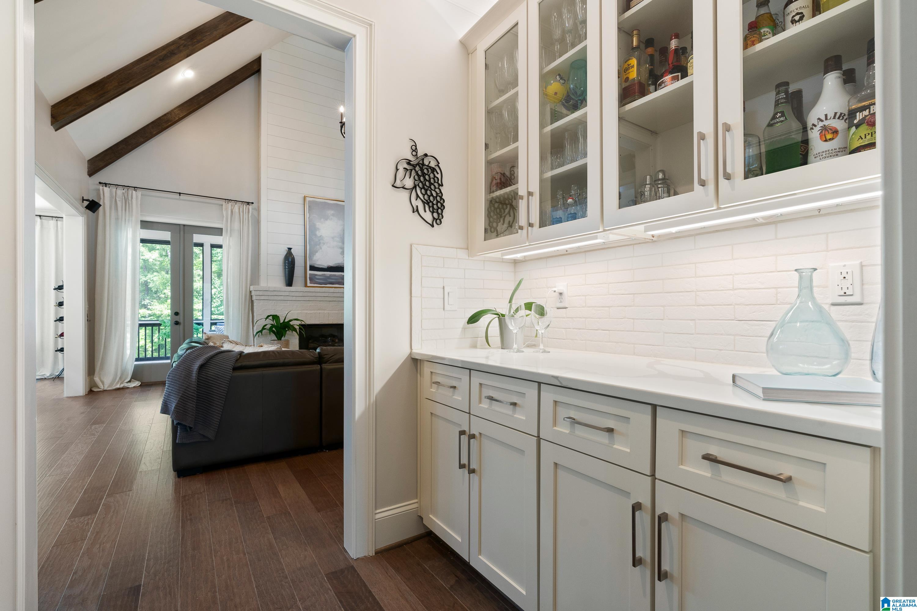 2077 HIGHLAND GATE WAY