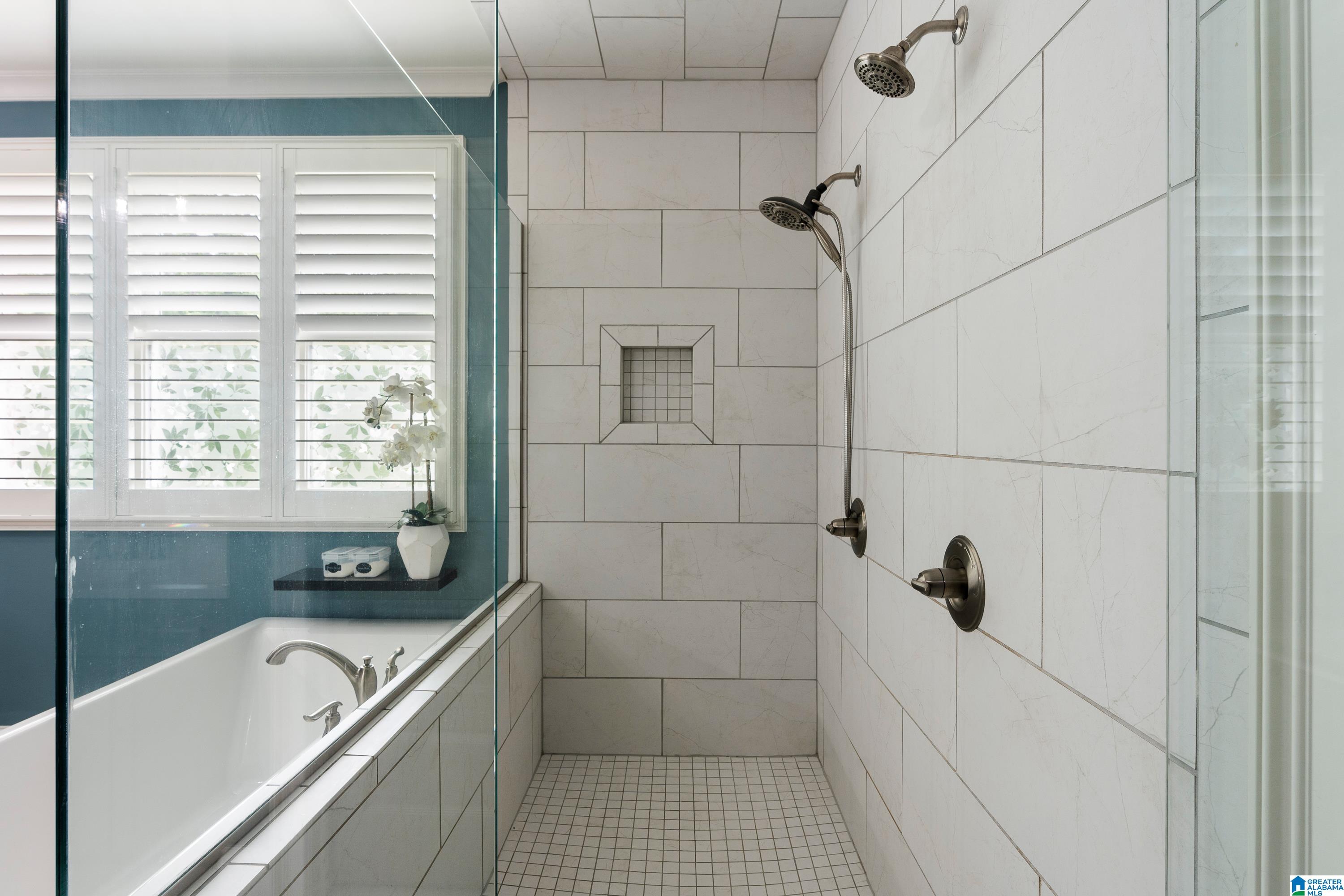 2077 HIGHLAND GATE WAY